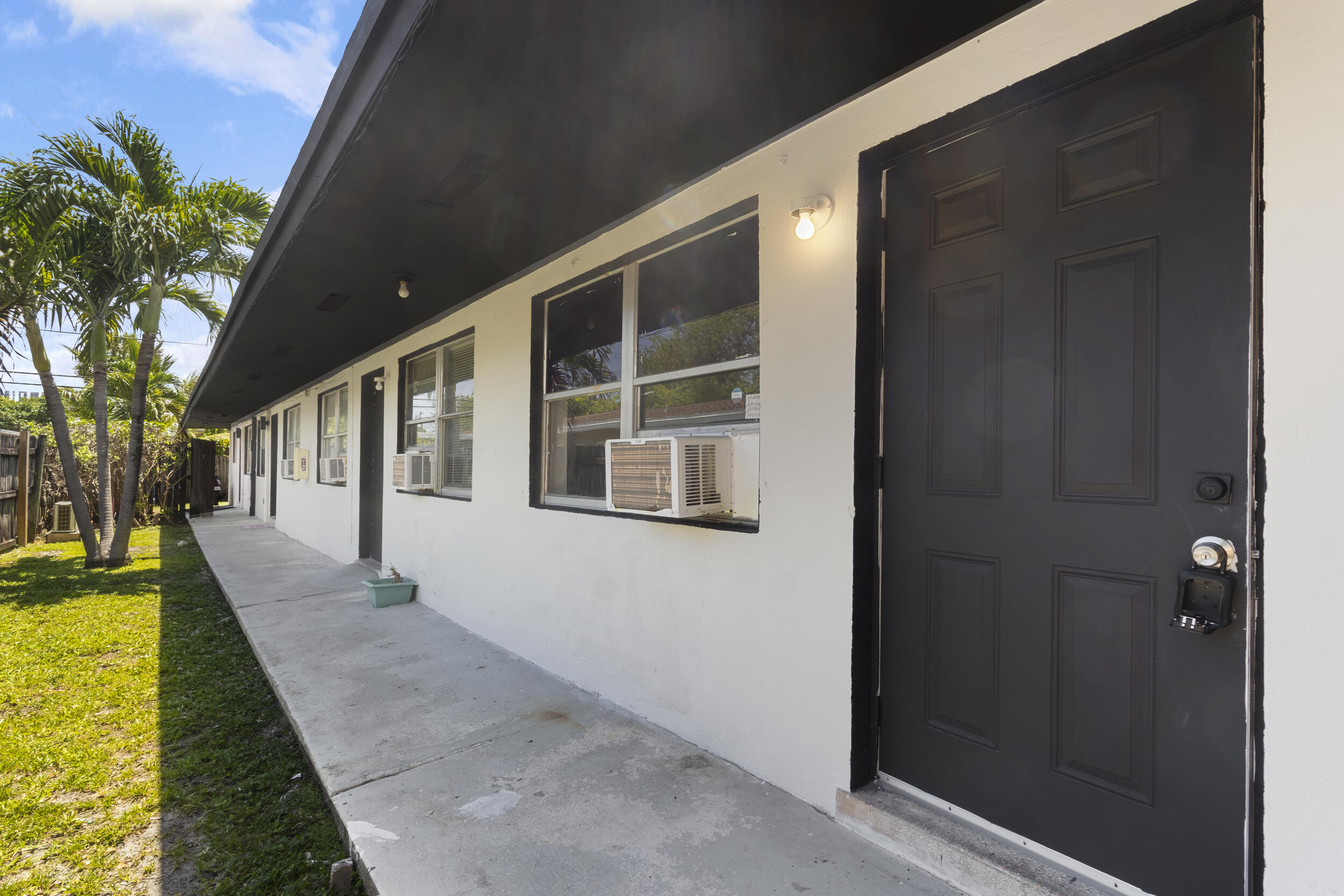 730 NW 4th Avenue, Fort Lauderdale FL 33311