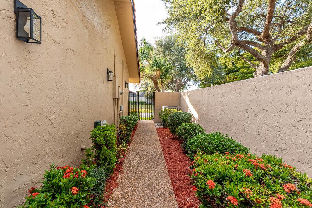 20250813-6876 Palmar Court-0023