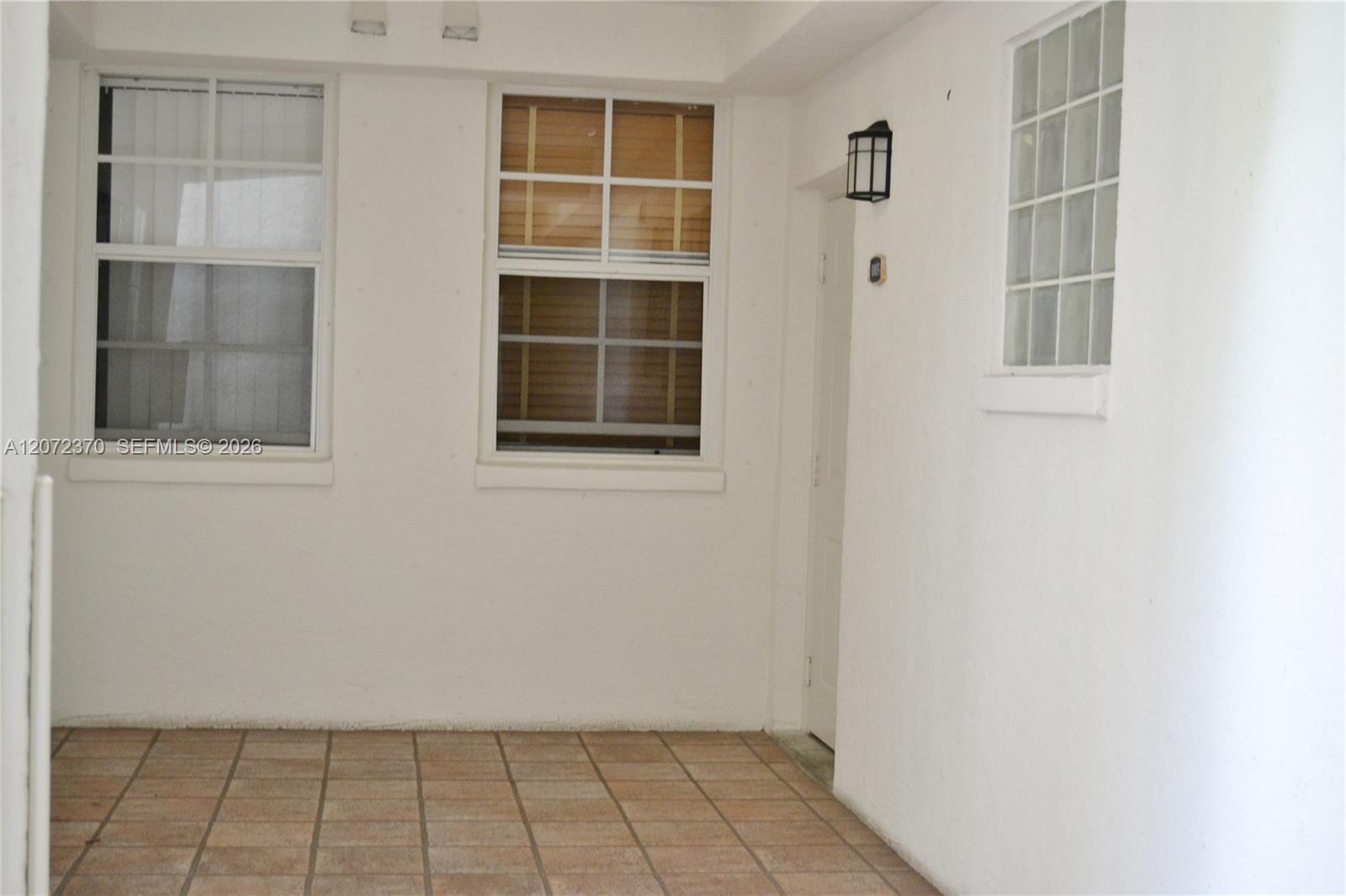 3225 NE 184th St # 10103 — Photo 2