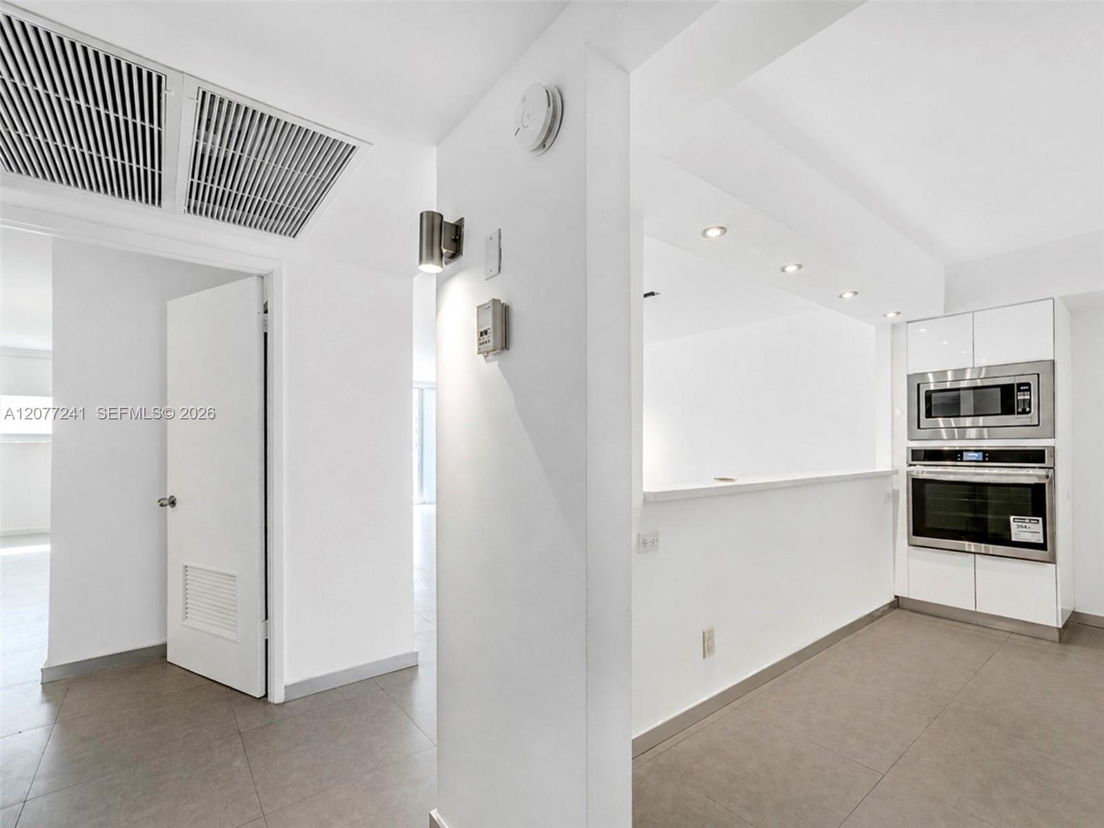 19380 Collins Ave # 905 — Photo 3