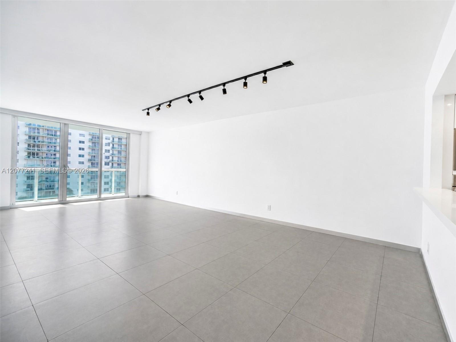 19380 Collins Ave # 905 — Photo 4