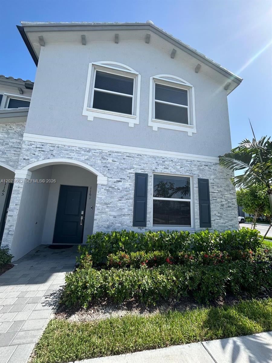 1161 SE 1st St # 0 View 1