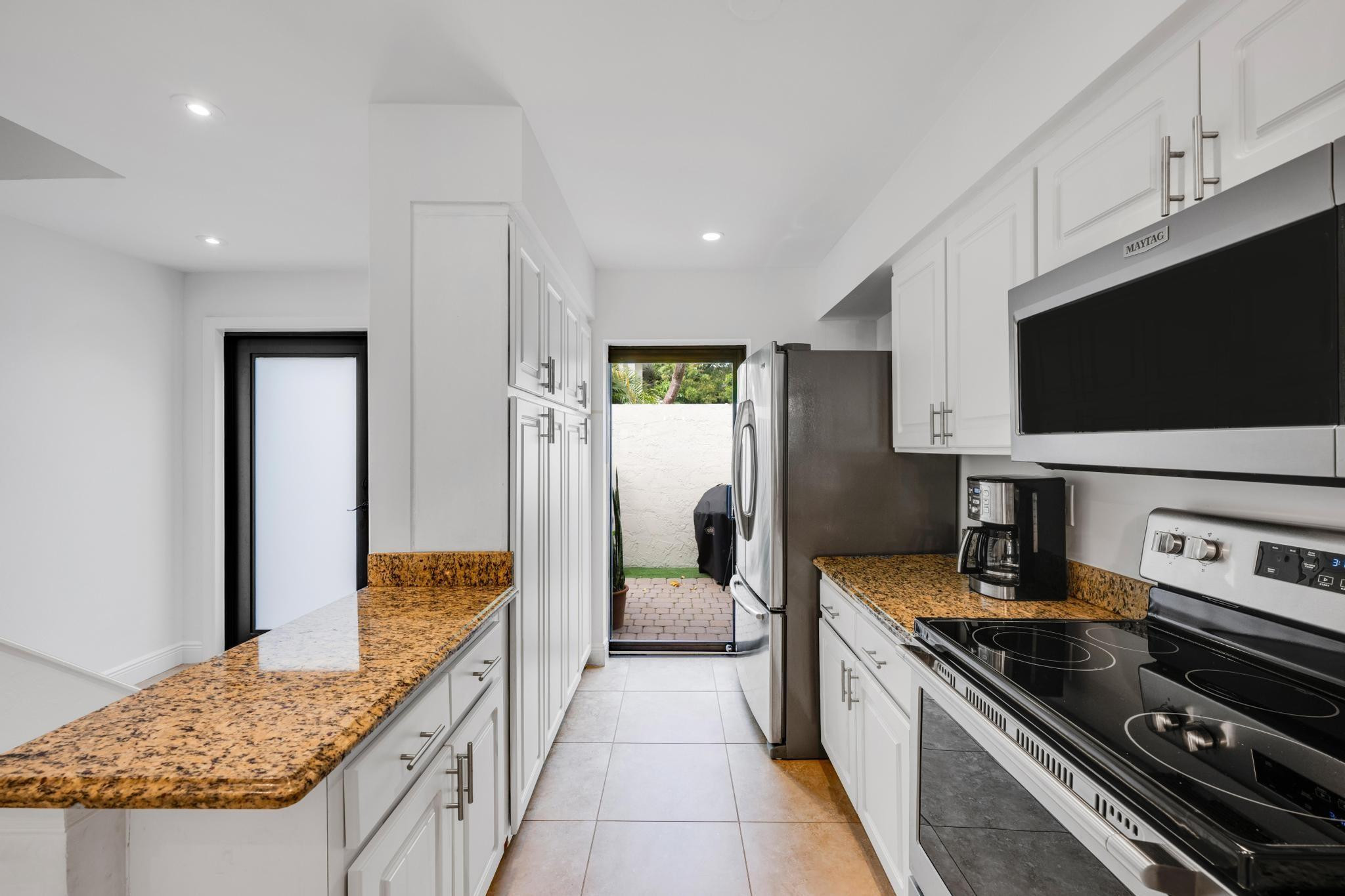 547 NE 7th Avenue # 3a — Photo 4