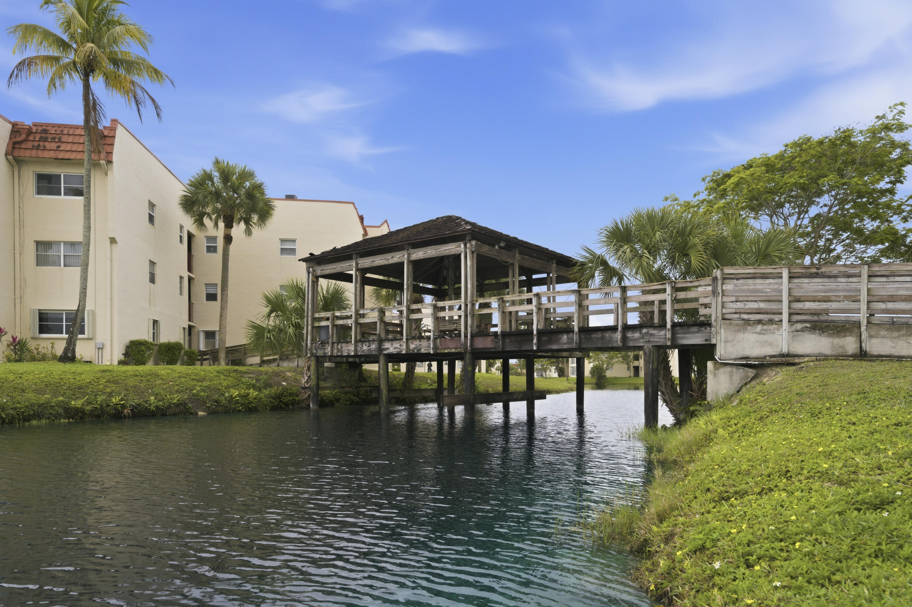 2900 Sunrise Lakes Drive W # 201 — Photo 5