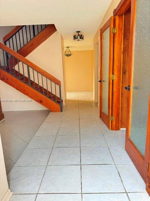 1840 Bayberry Dr — Photo 3