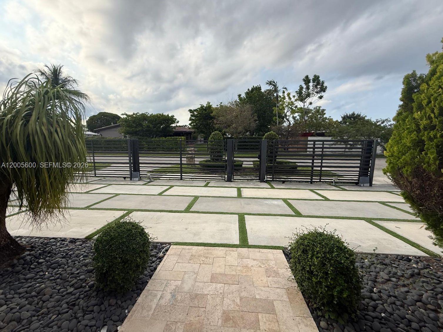 13412 SW 68th Ter # 0 — Photo 3