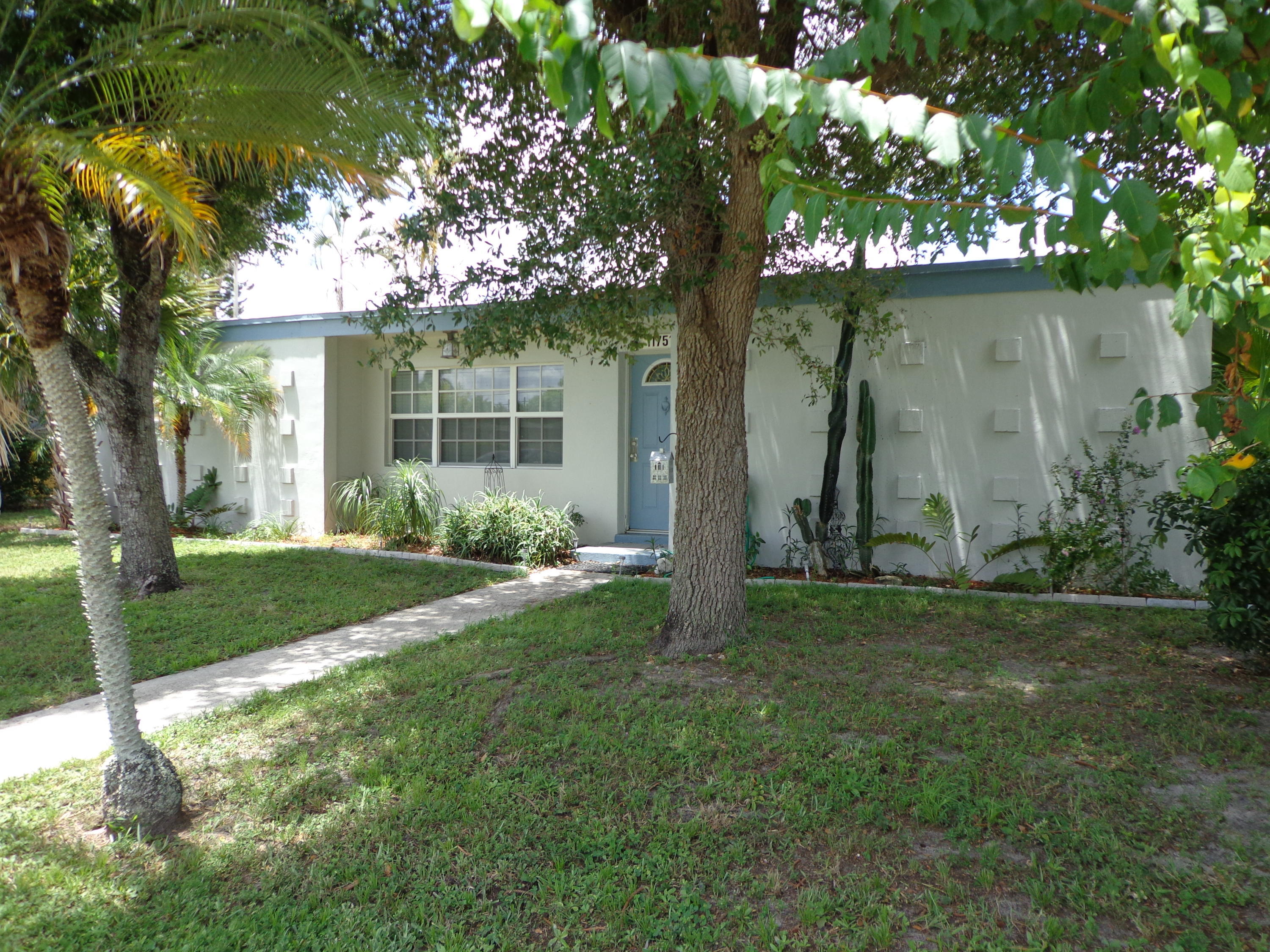 11751 Oleander Drive — Photo 2