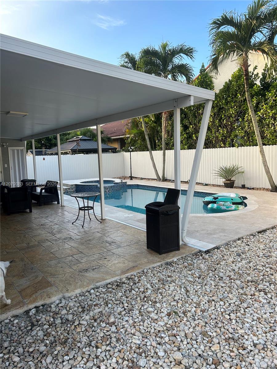 9180 NW 149th Ter — Photo 4