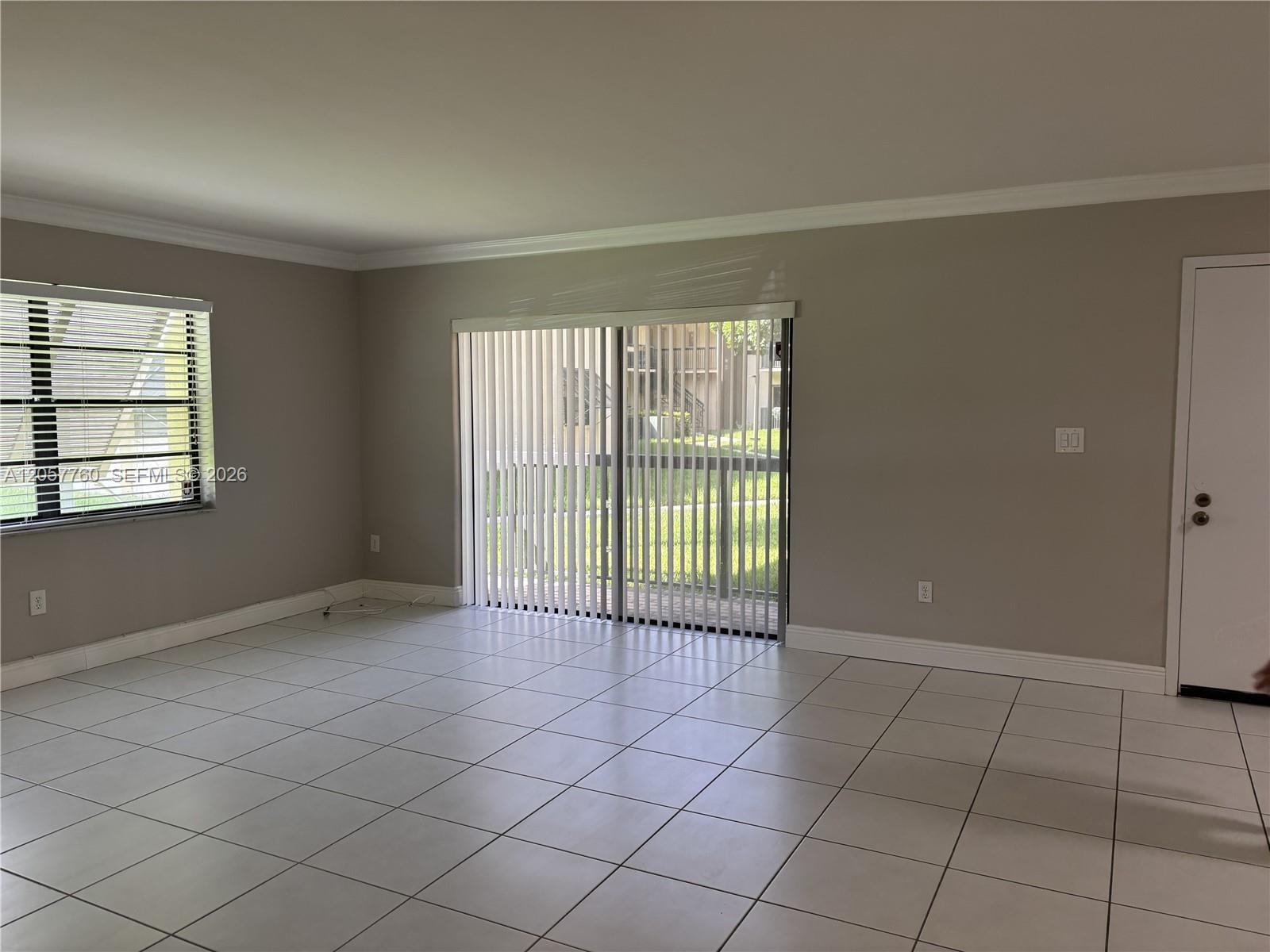 7965 SW 86th St # 105, Miami FL 33143