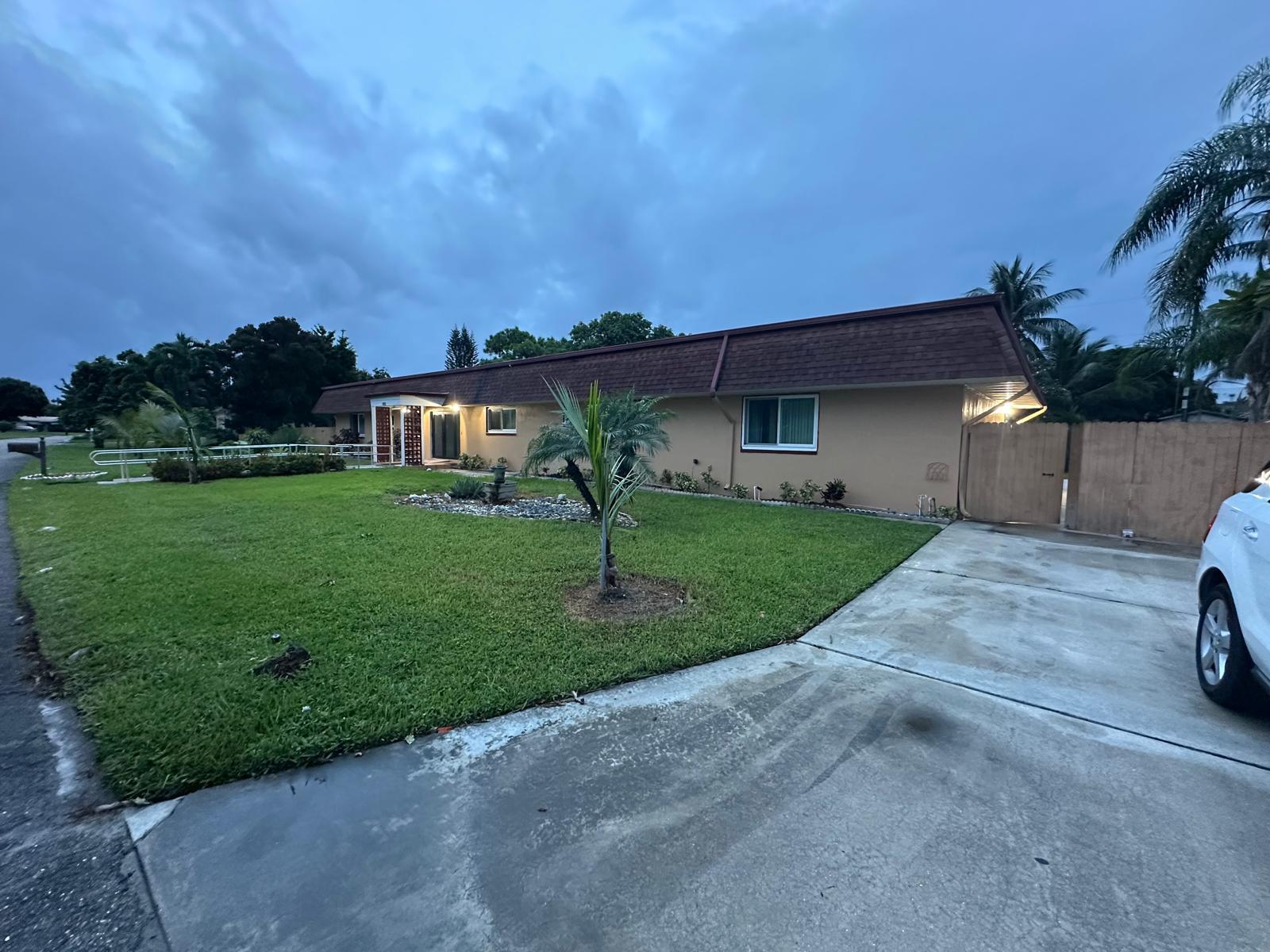 1616 Crandon Avenue, Mangonia Park FL 33407