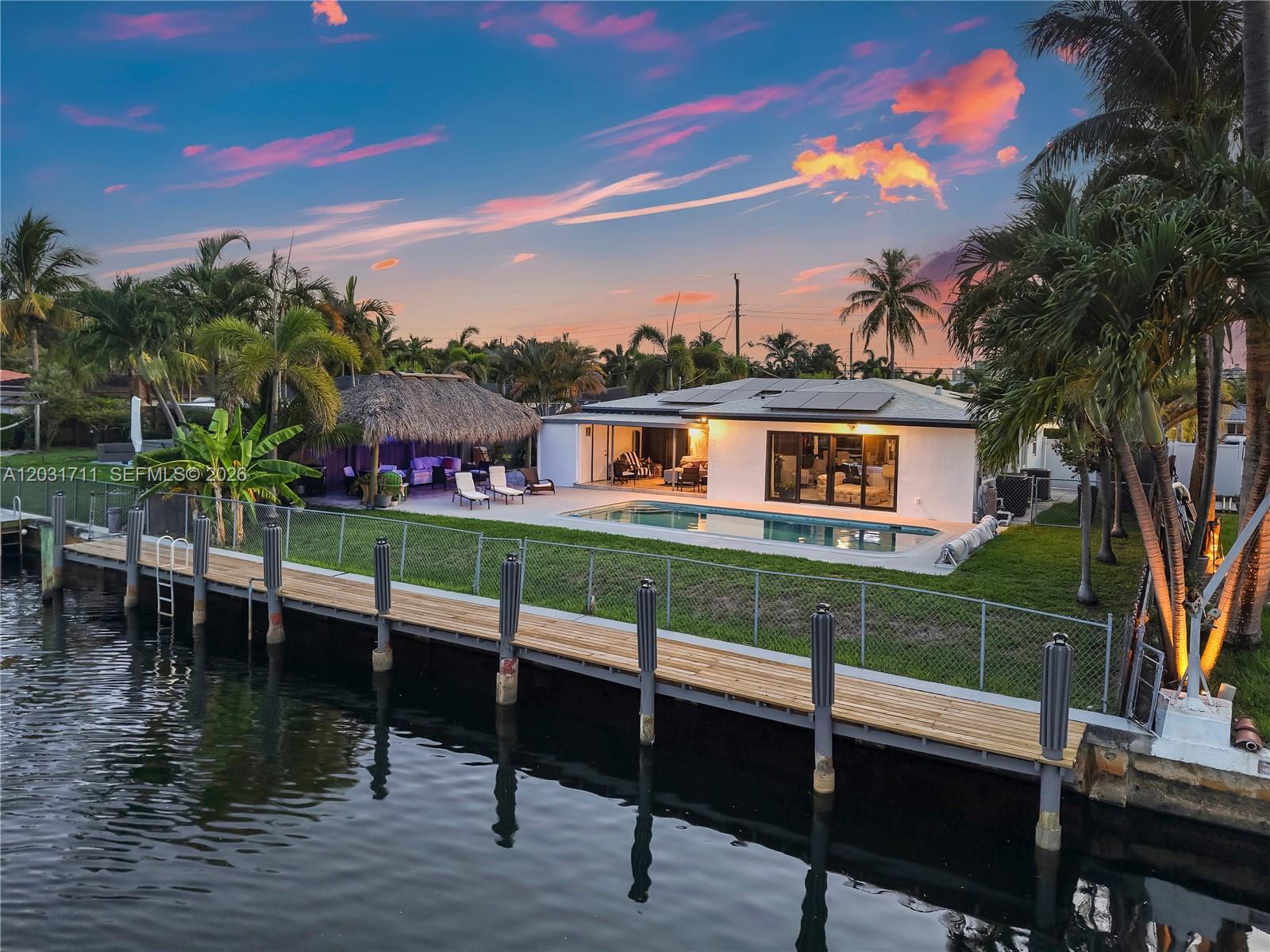 380 SE 1st Ter, Pompano Beach FL 33060