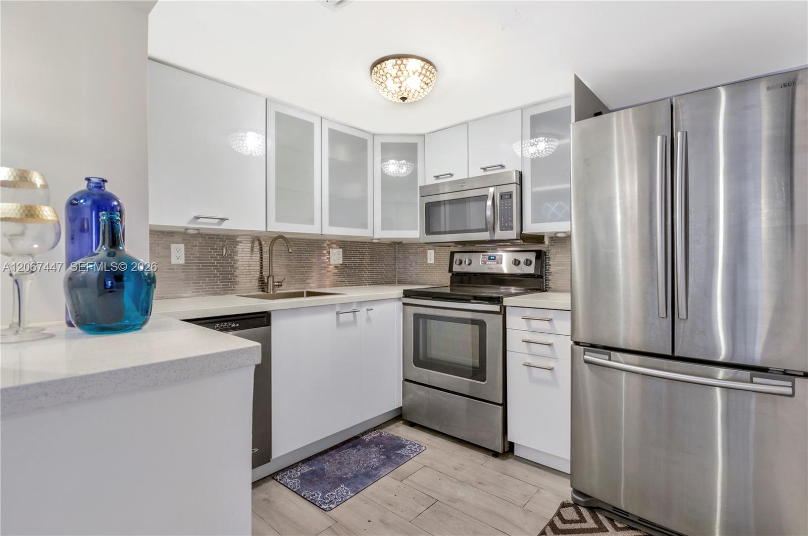 2600 Collins Ave # 204 View 4