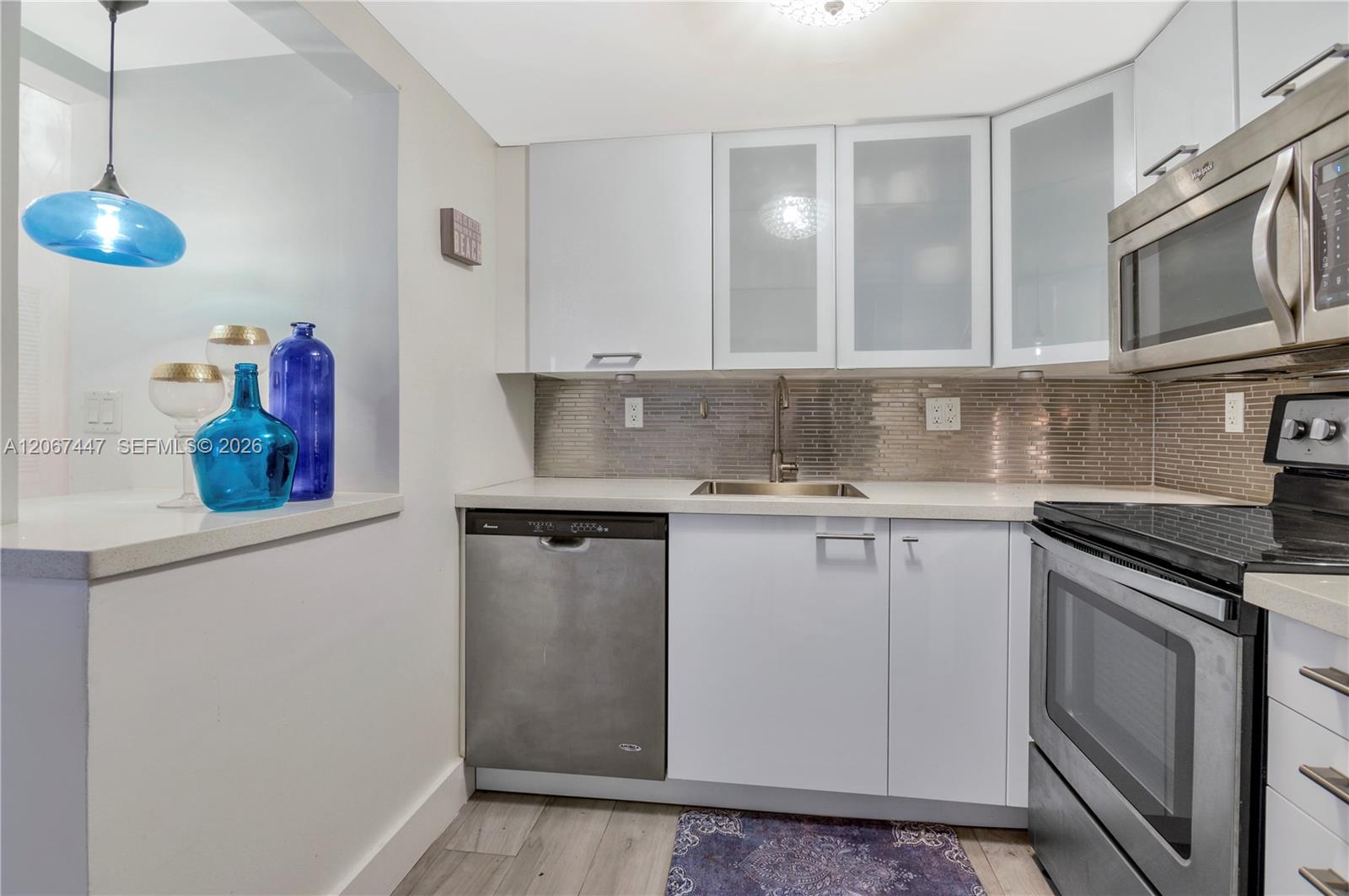 2600 Collins Ave # 204 View 5