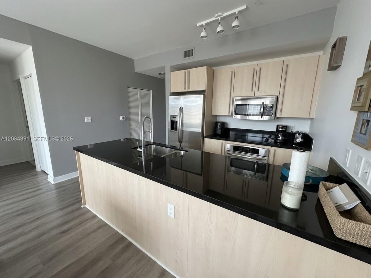 79 SW 12th St # 2410-S — Photo 3
