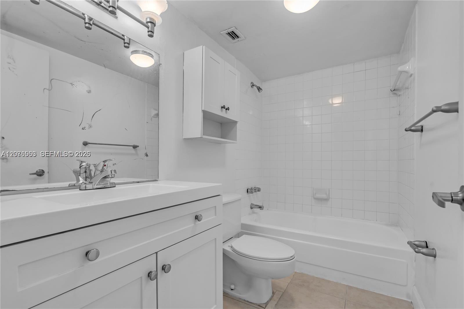 9143 SW 77th Ave # B802 — Photo 4