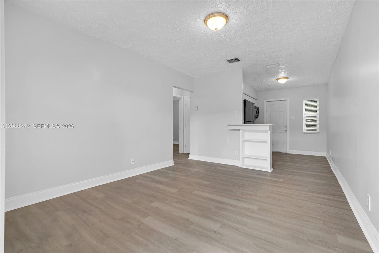 746 SW 4th St # 2 — Photo 3
