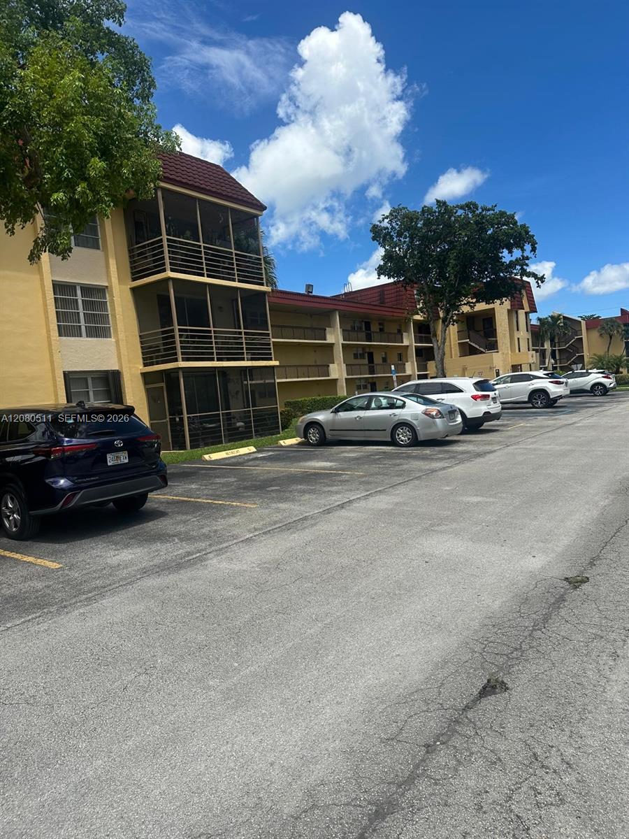 3285 Foxcroft Rd # E204, Miramar FL 33025