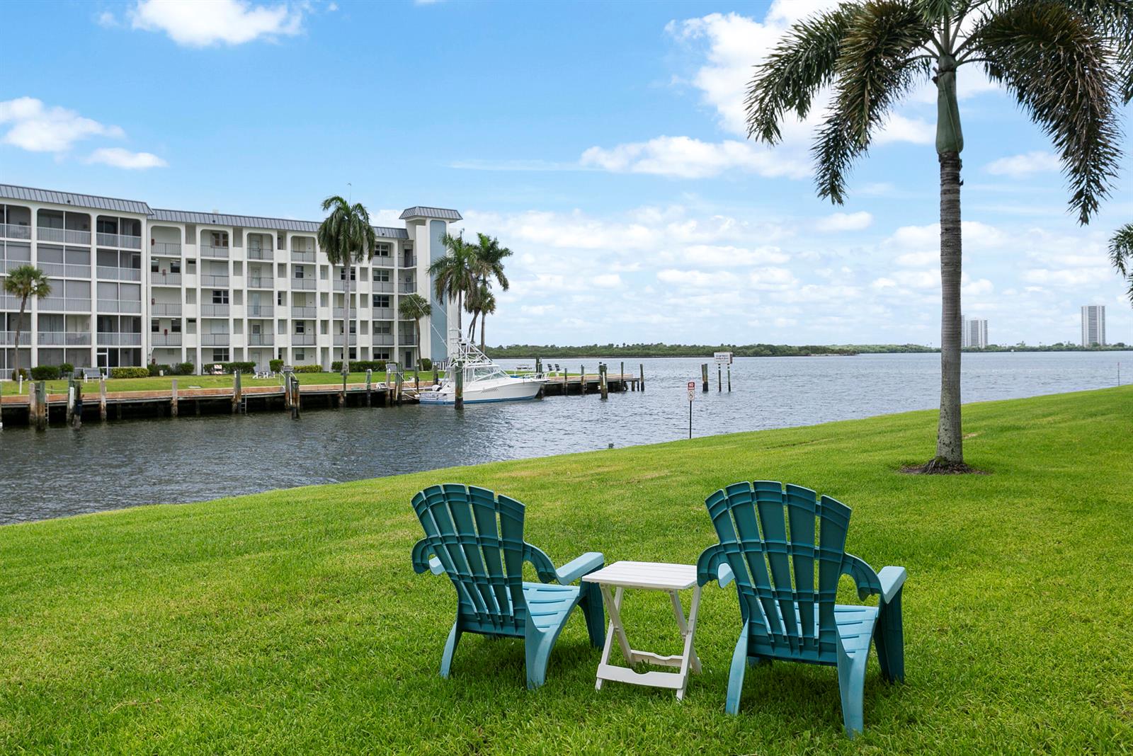 111 Shore Court # 203, North Palm Beach FL 33408