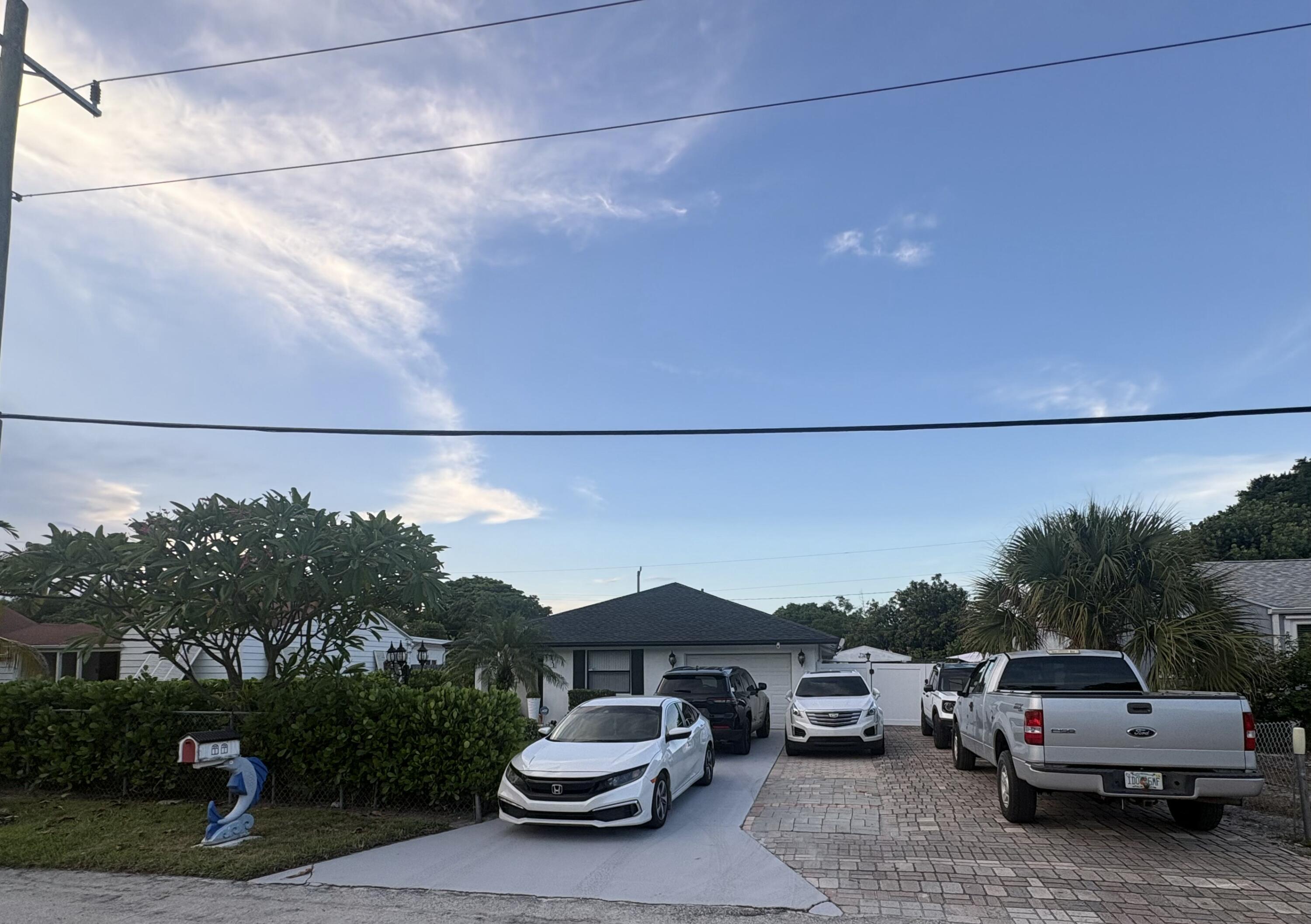821 Hampton Road — Photo 5