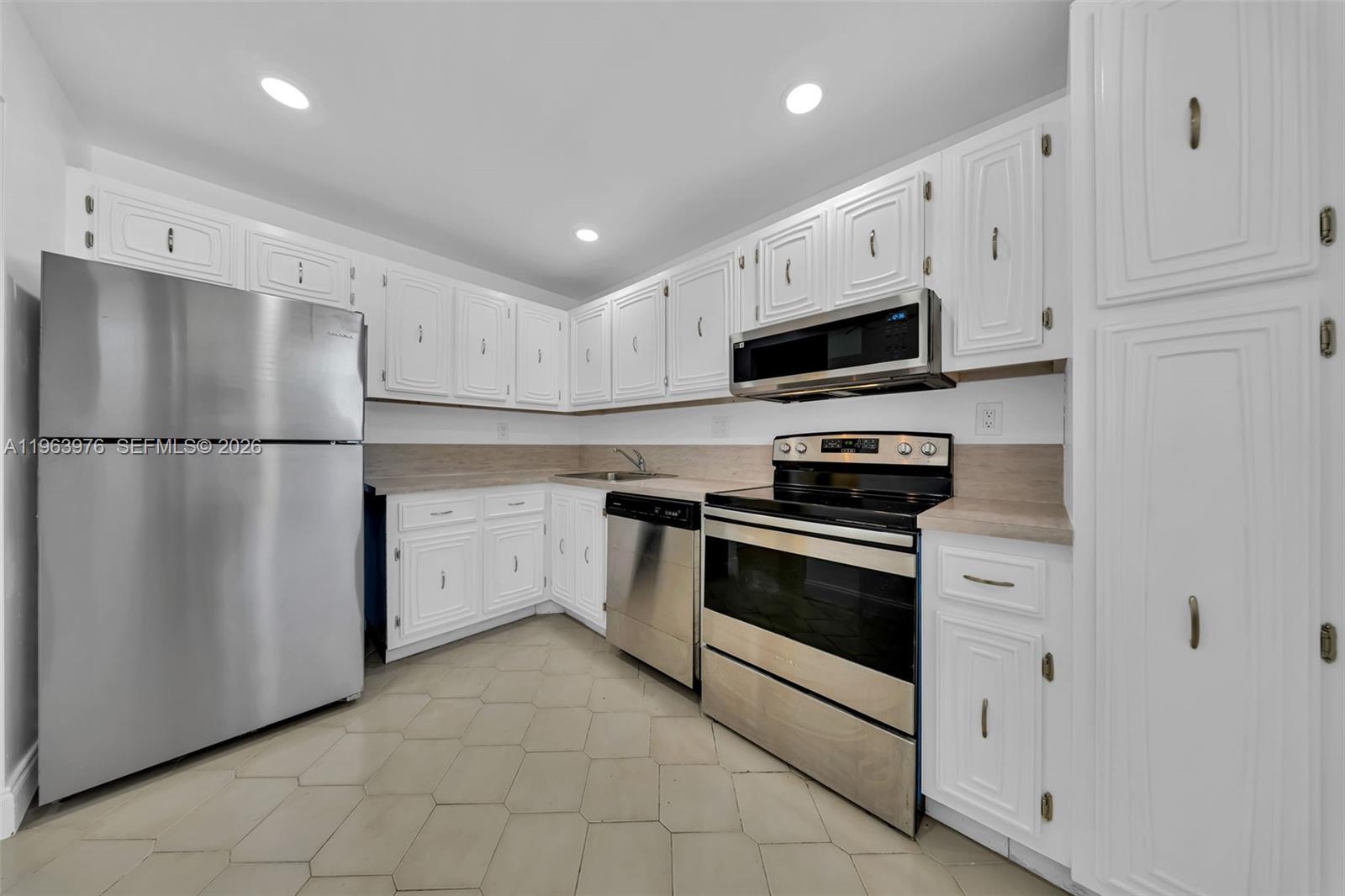 3801 Environ Blvd # 217 — Photo 5