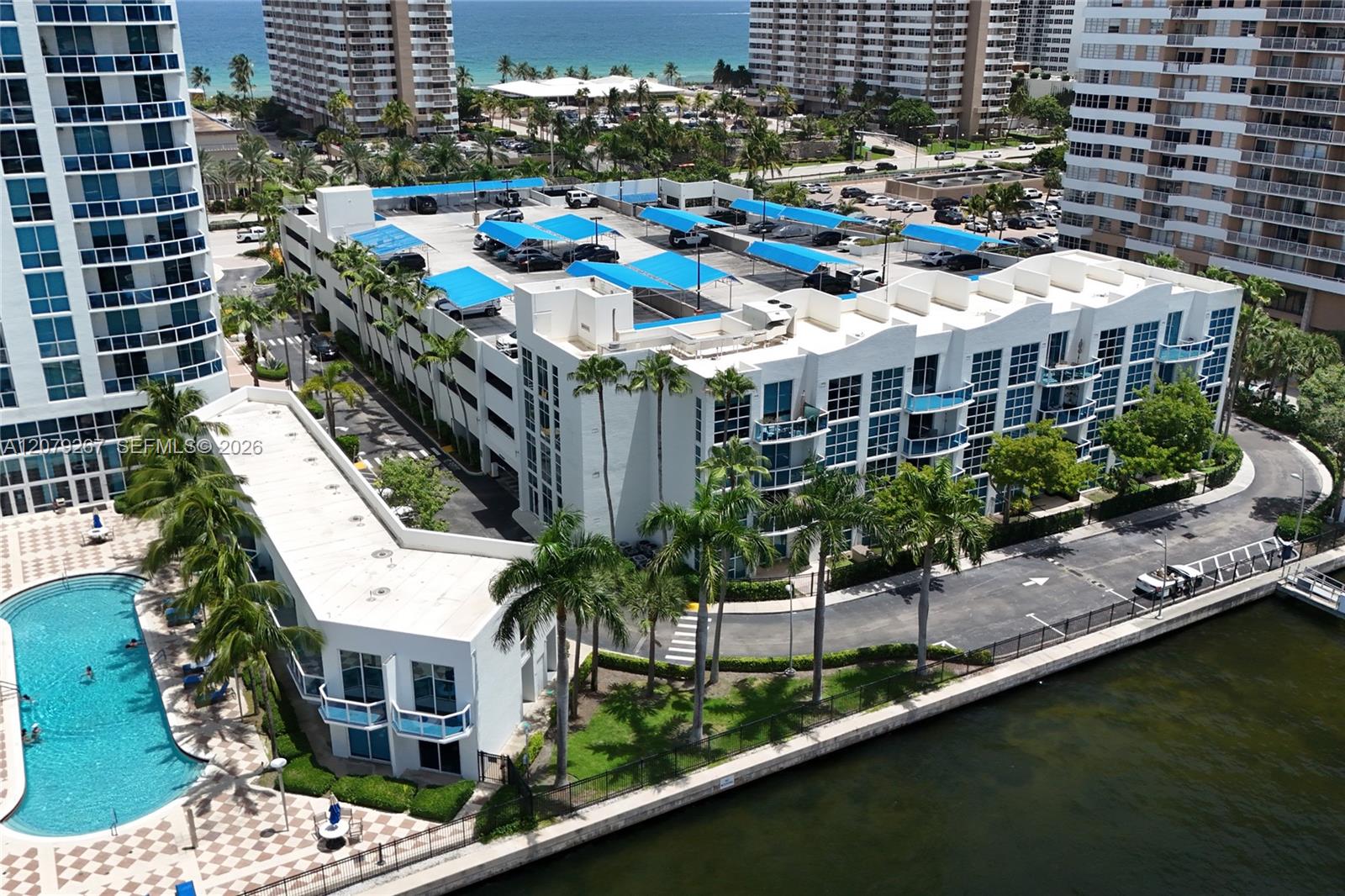 1945 S Ocean Dr # M6 — Photo 3