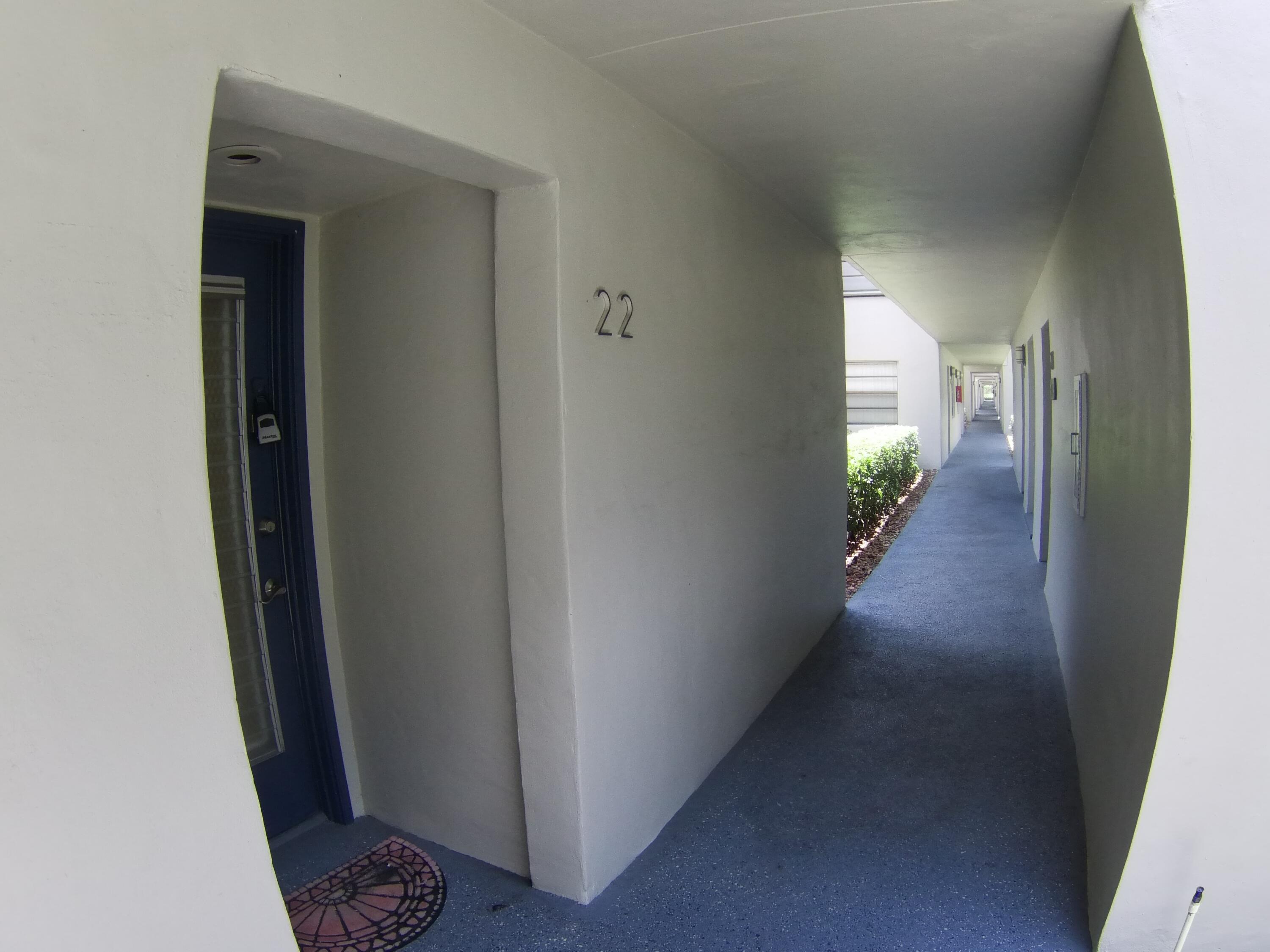 22 CAPRI A — Photo 2