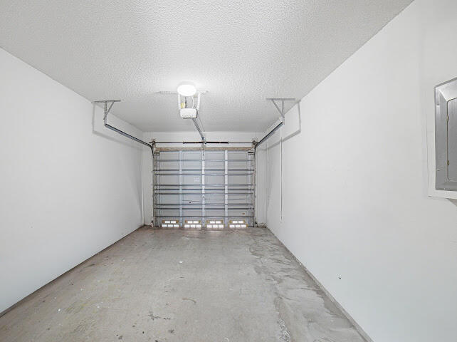 8596 Jade Drive — Photo 4