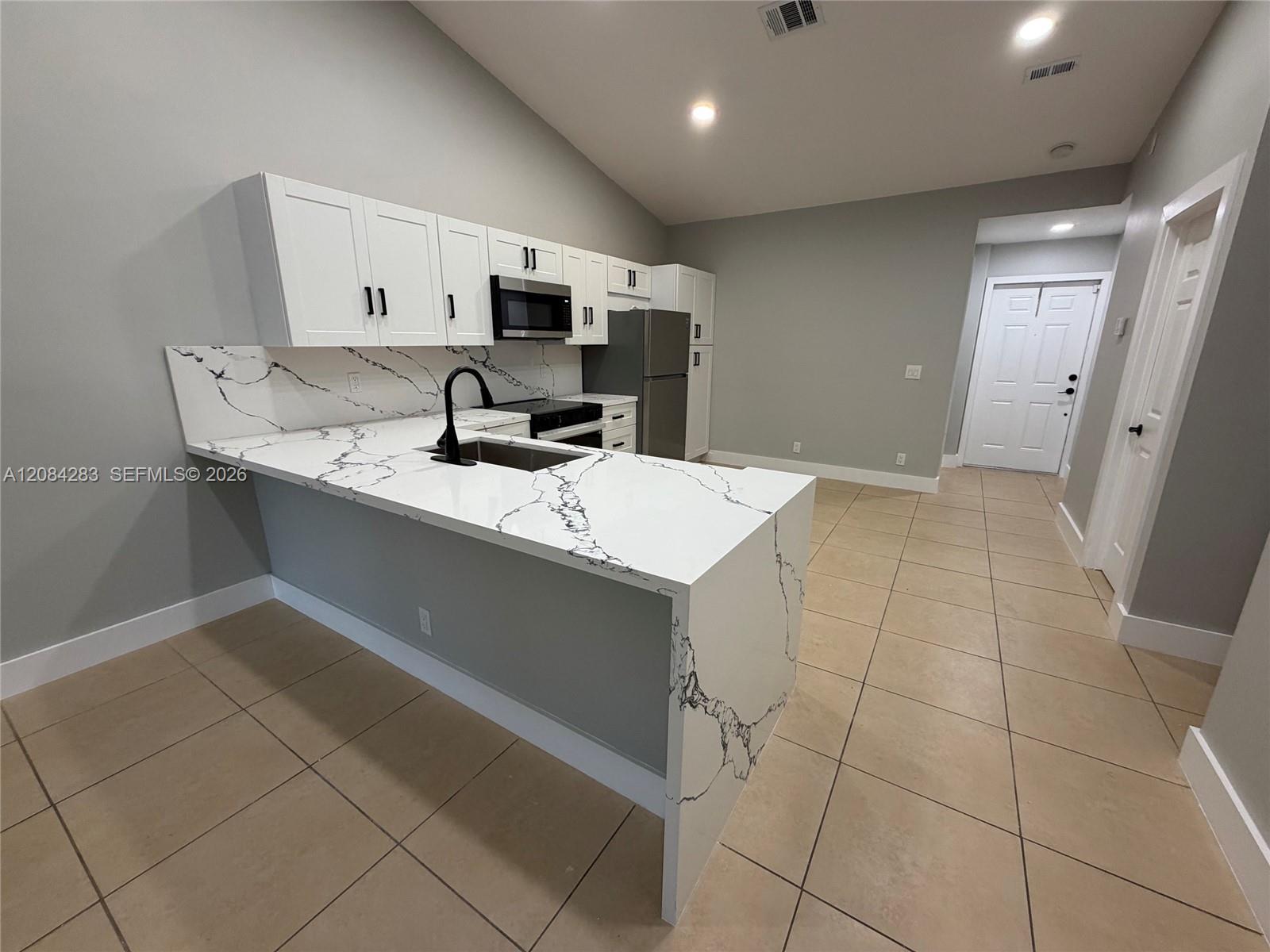11085 NW 38th Pl — Photo 5