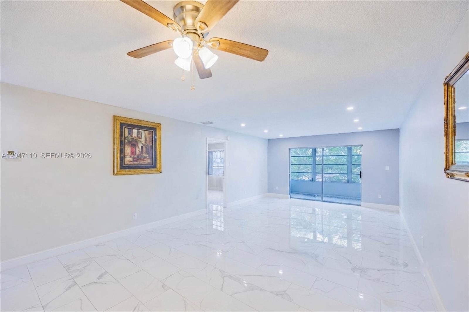 8100 SW 24th St # 309, North Lauderdale FL 33068