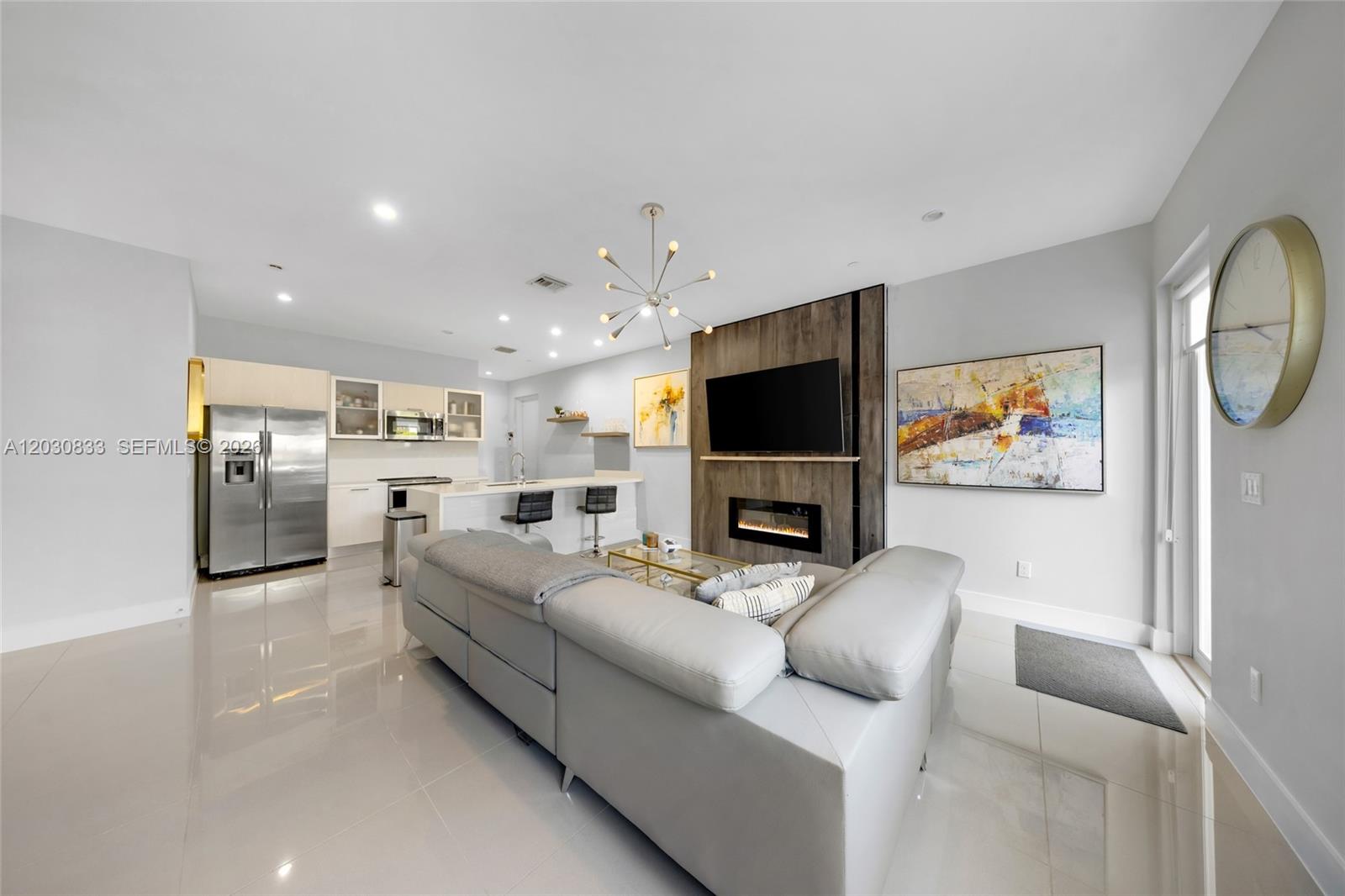 1025 NE 18th Ave # 104 — Photo 3