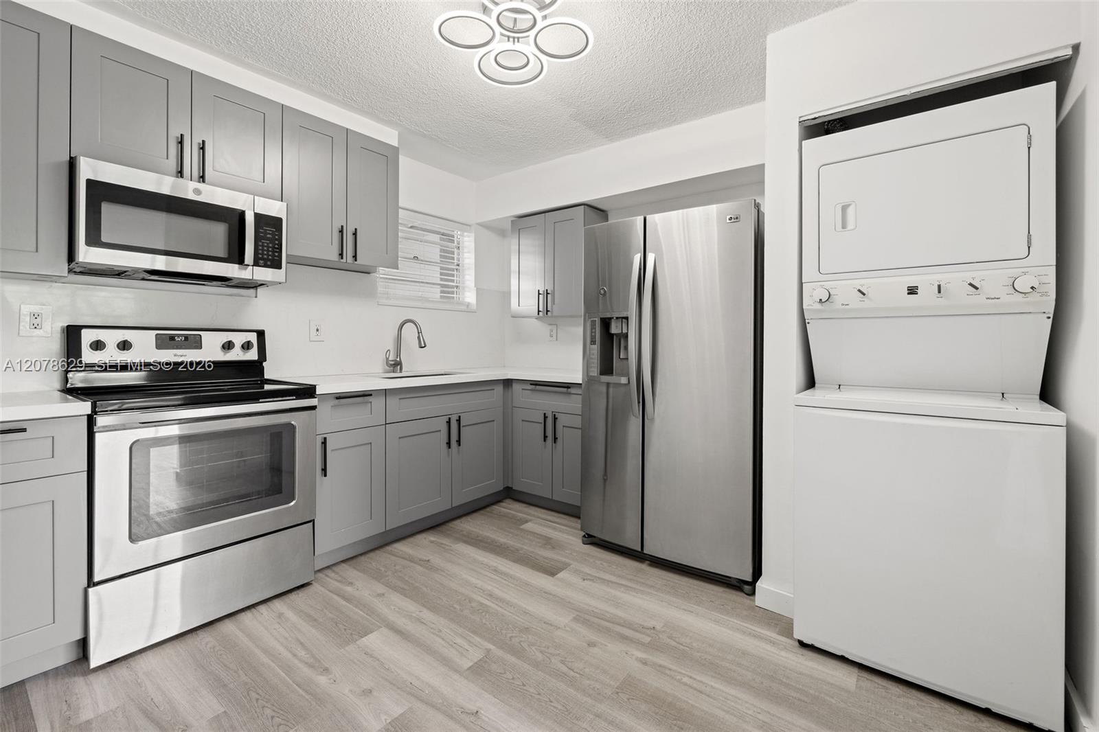 1800 SW 25th St # 2305 — Photo 3