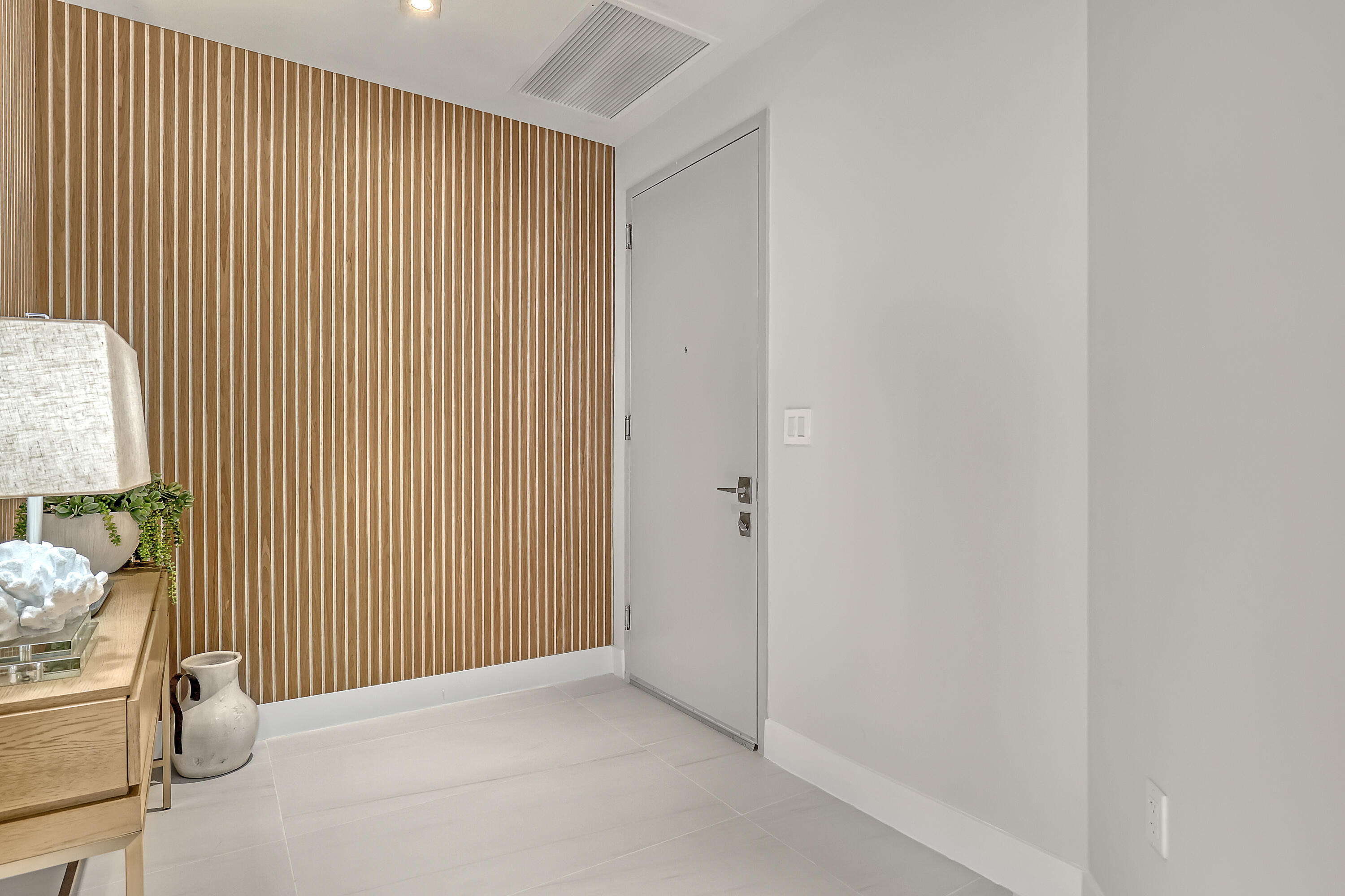 3100 N Ocean Drive # 1703 — Photo 2