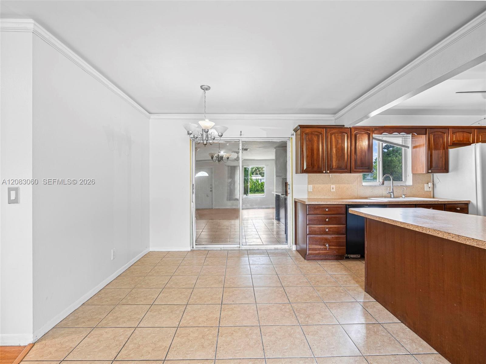 3180 Carol Ave — Photo 4
