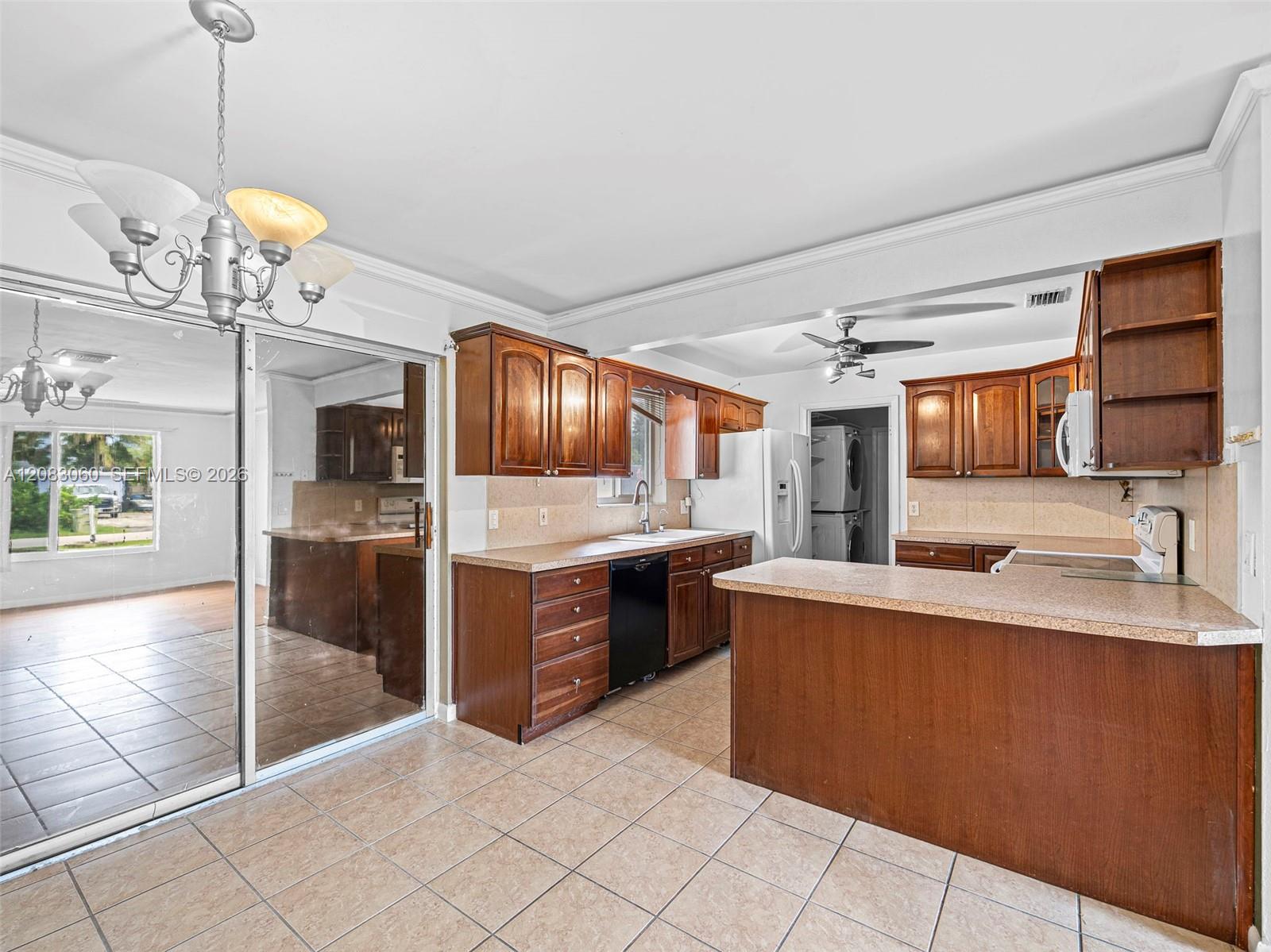 3180 Carol Ave — Photo 5