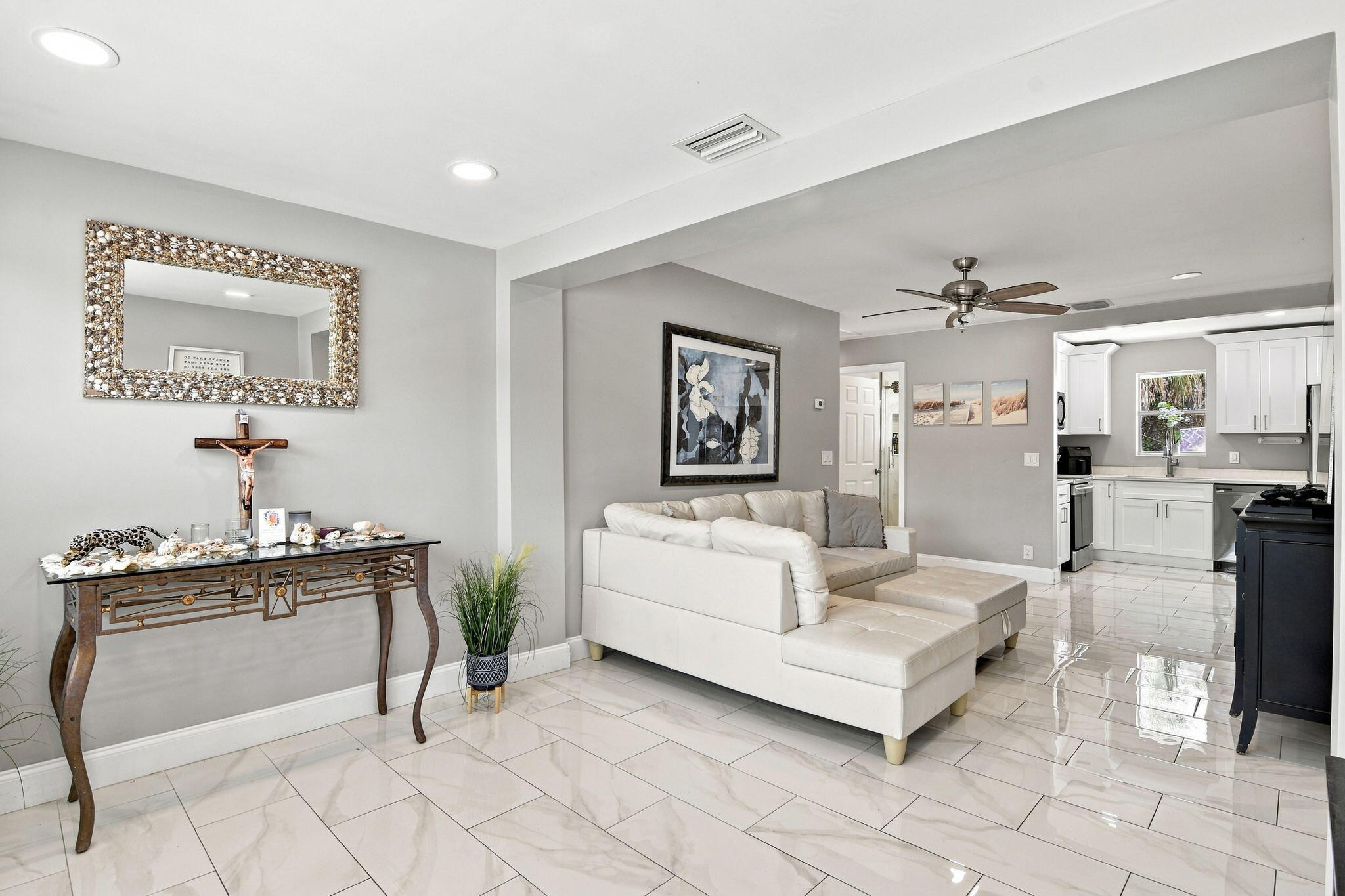 1217 W 32nd Street — Photo 3
