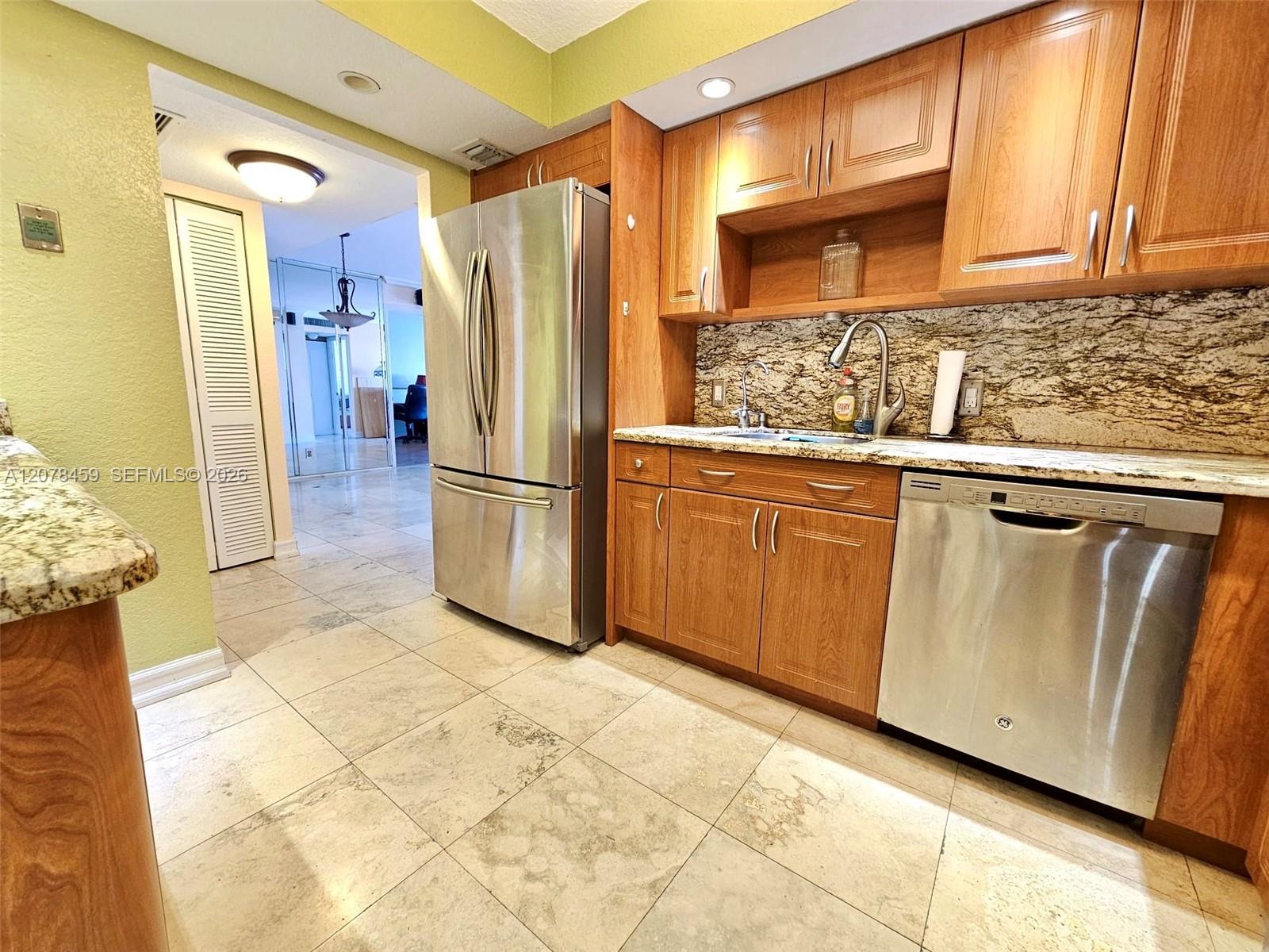 427 Golden Isles Dr # 16E — Photo 5