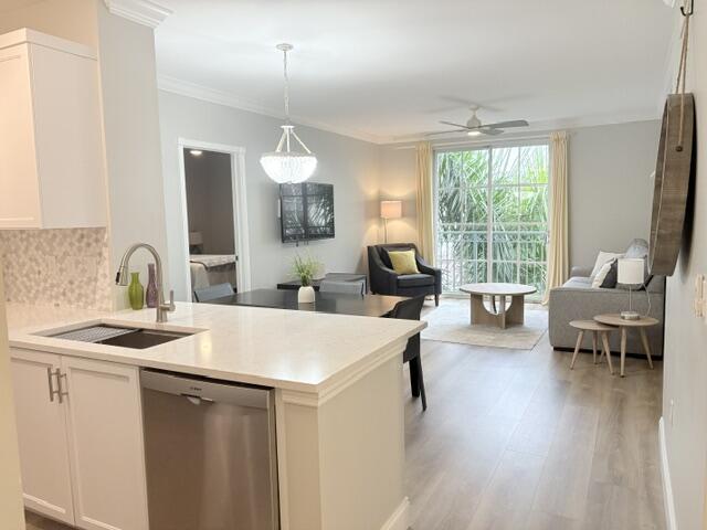 630 S Sapodilla Avenue — Photo 2
