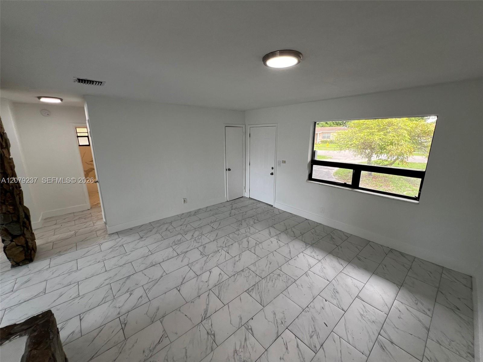 4421 NW 33rd St — Photo 5