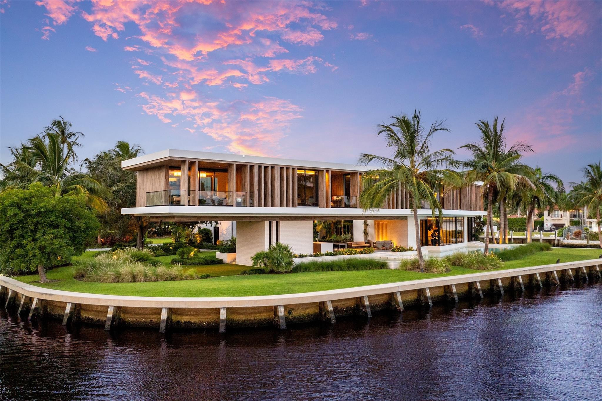 516 Mola Avenue, Fort Lauderdale FL 33301