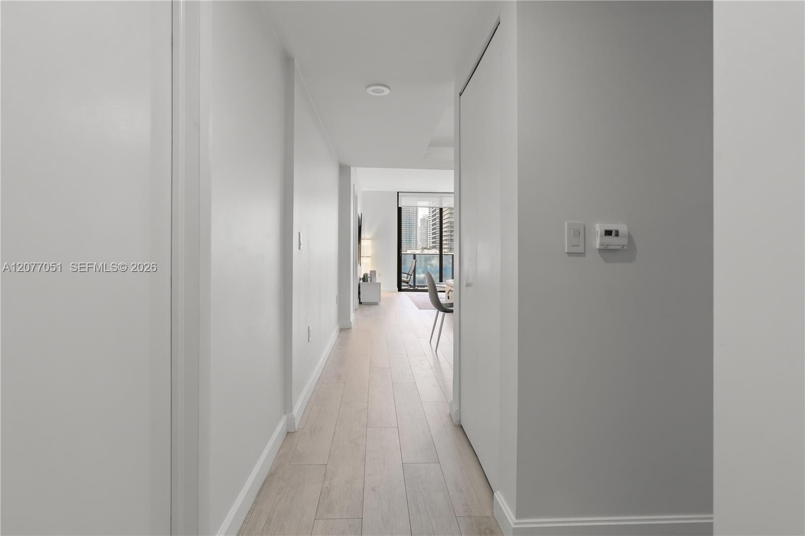 45 SW 9th St # 1405 — Photo 4