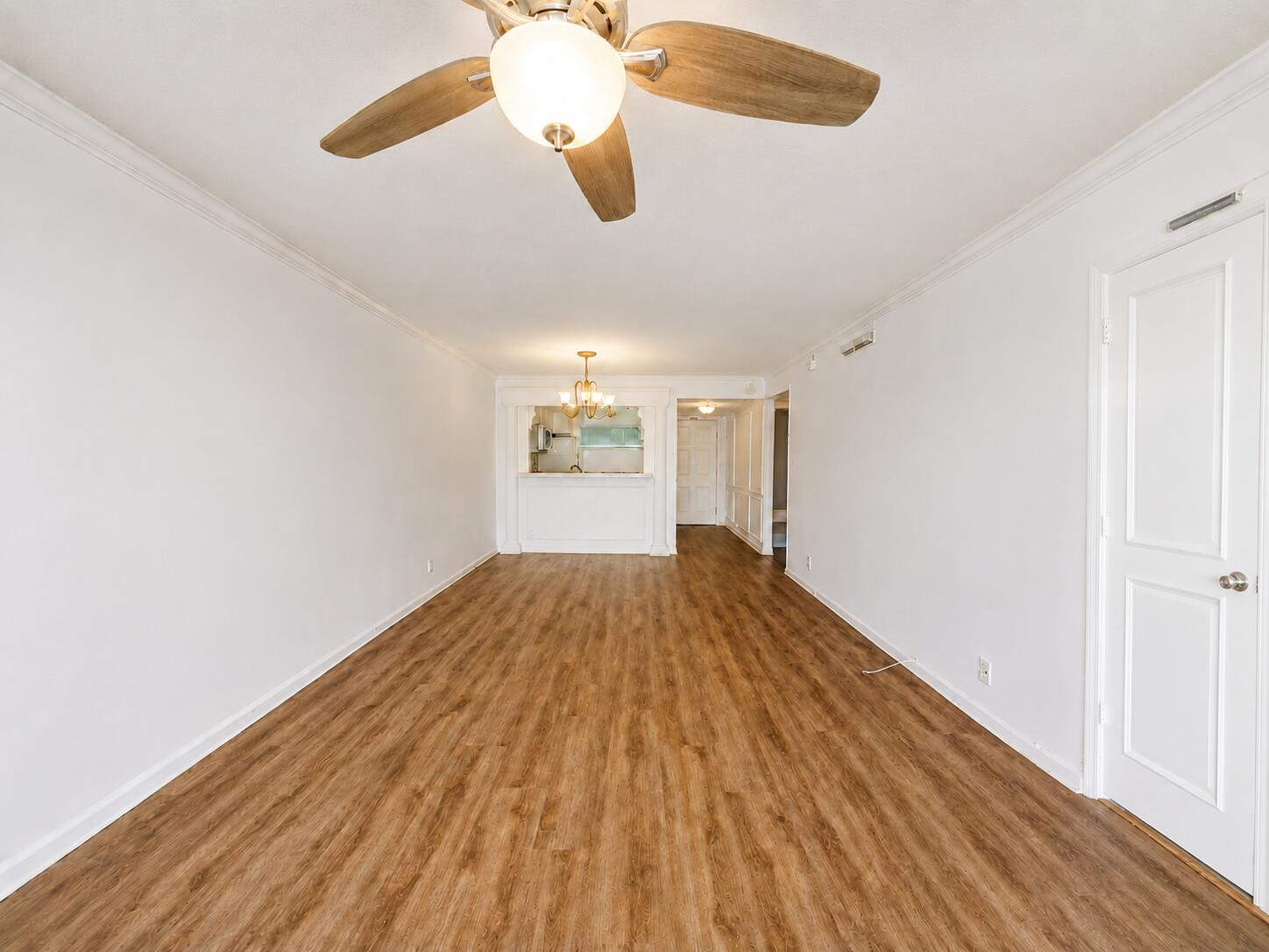 110 LAKE EMERALD Drive # 103 — Photo 4