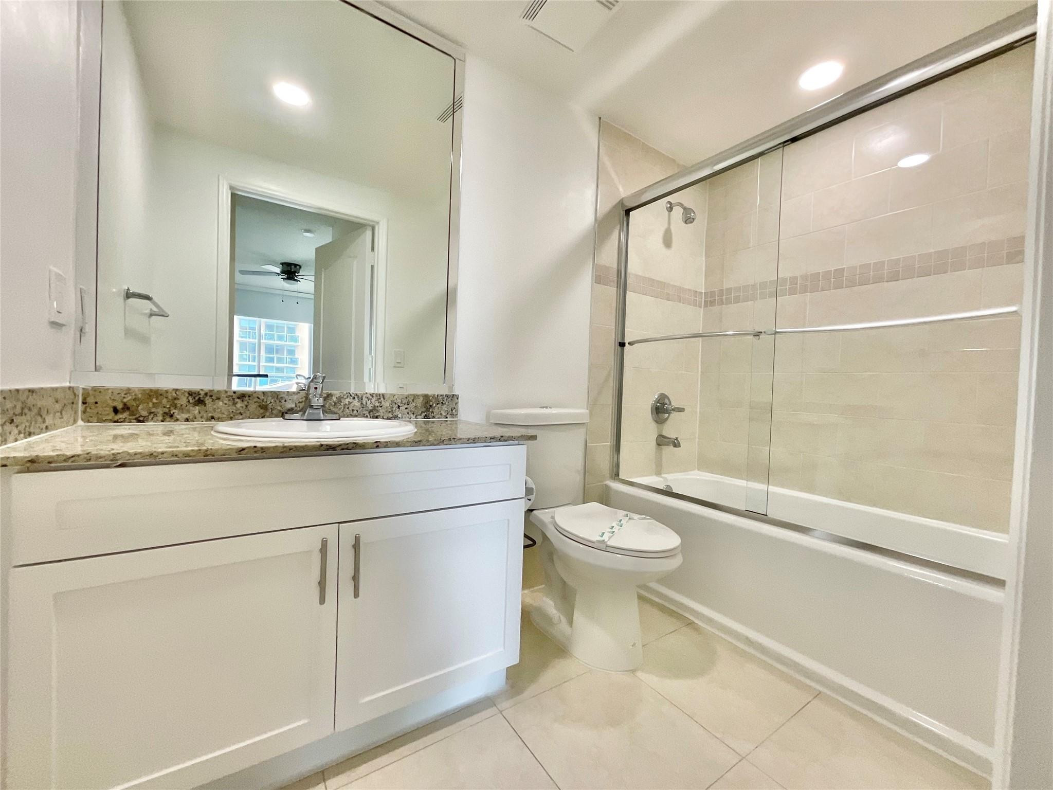 16900 N Bay Road # 1011 — Photo 4