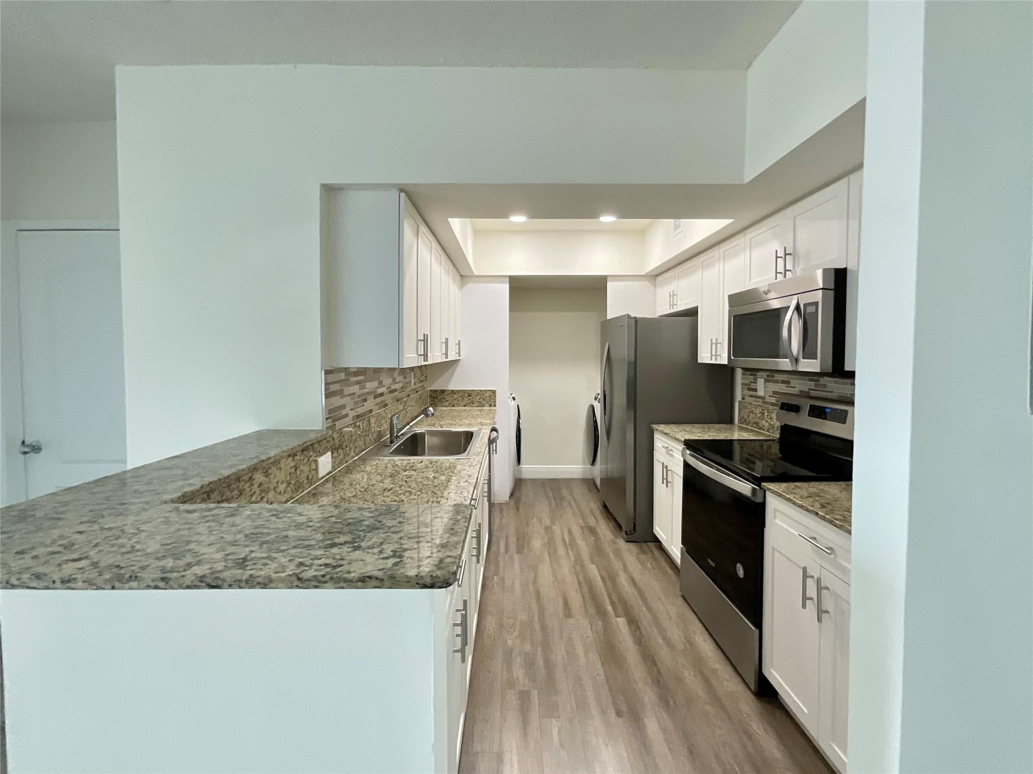 16900 N Bay Road # 1011, Sunny Isles Beach FL 33160