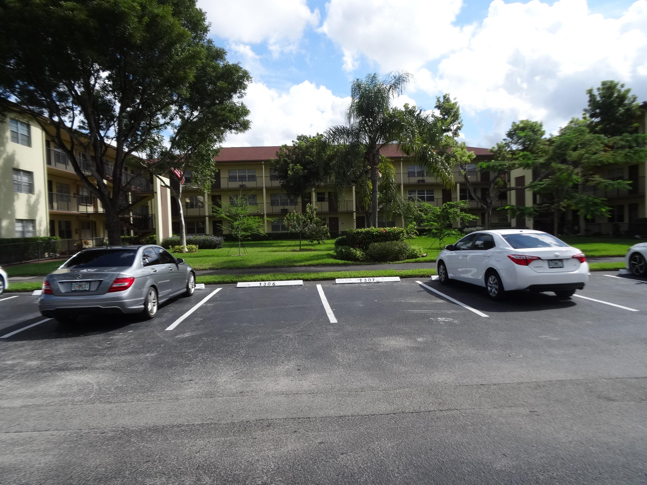 151 SW 135th Terrace # 303t, Pembroke Pines FL 33027