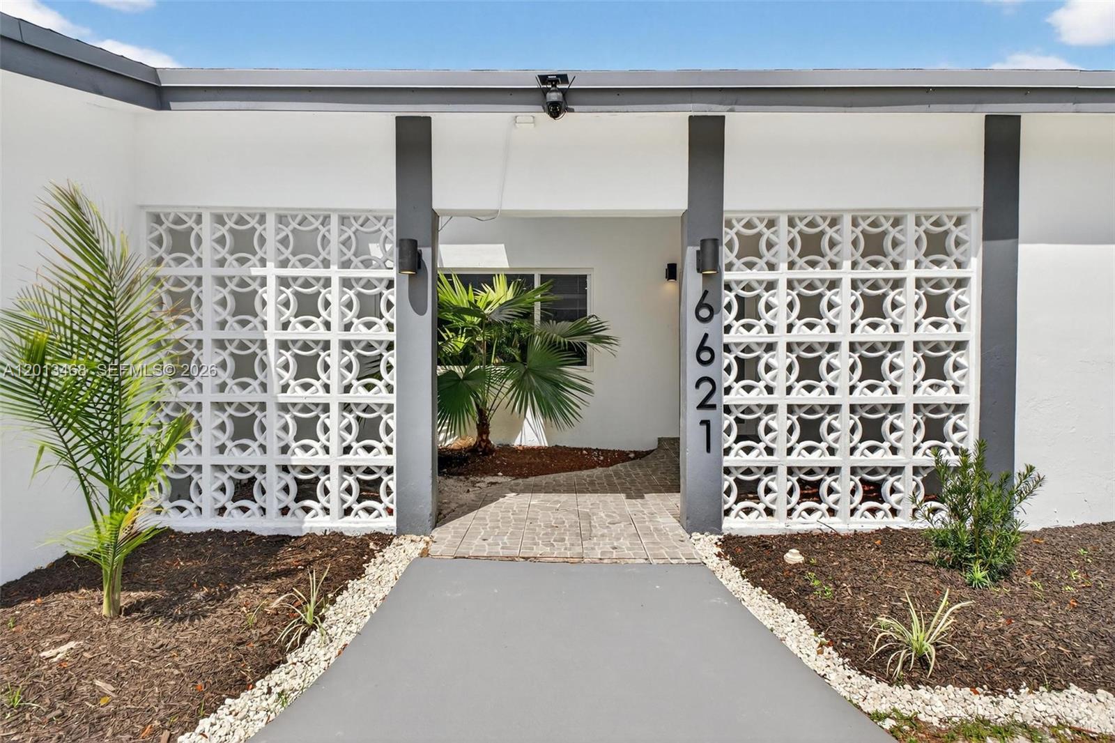 6621 Ficus Dr — Photo 4