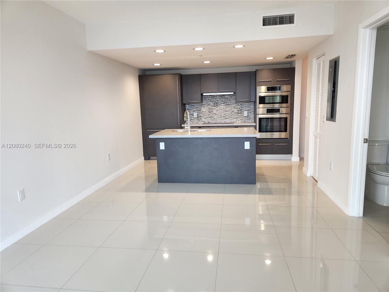 7875 NW 107th Ave # 711, Doral FL 33178