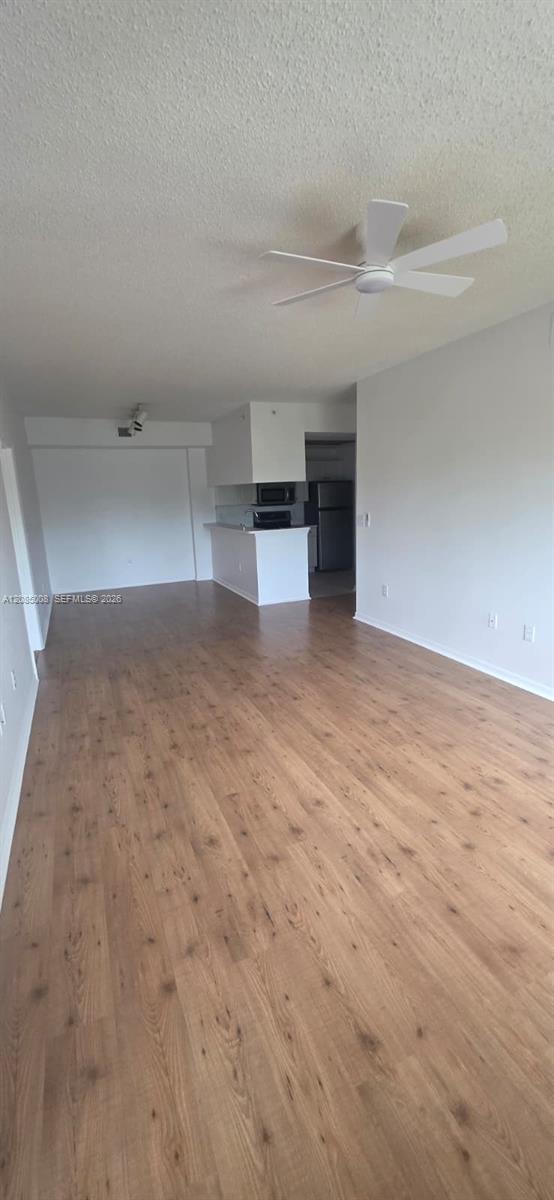 2802 Sarento # 301 — Photo 2