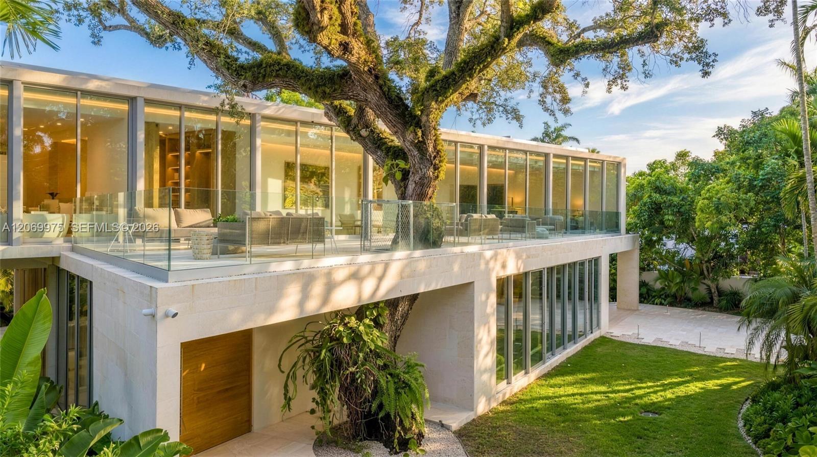 1616 Onaway Dr, Miami FL 33133