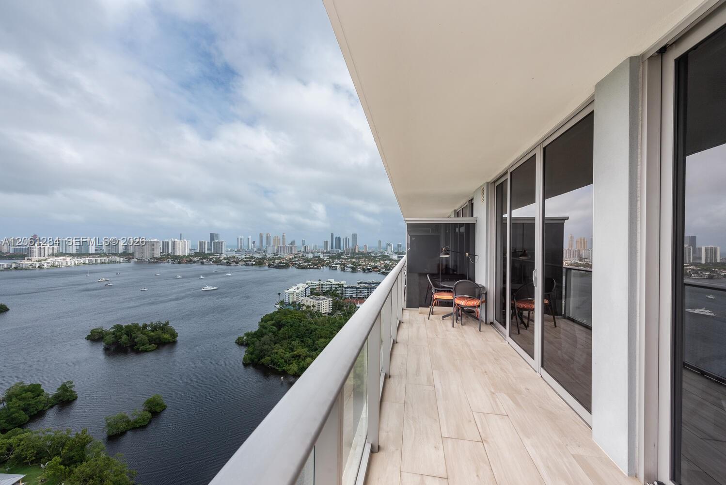 16385 Biscayne Blvd # 2904, North Miami Beach FL 33160