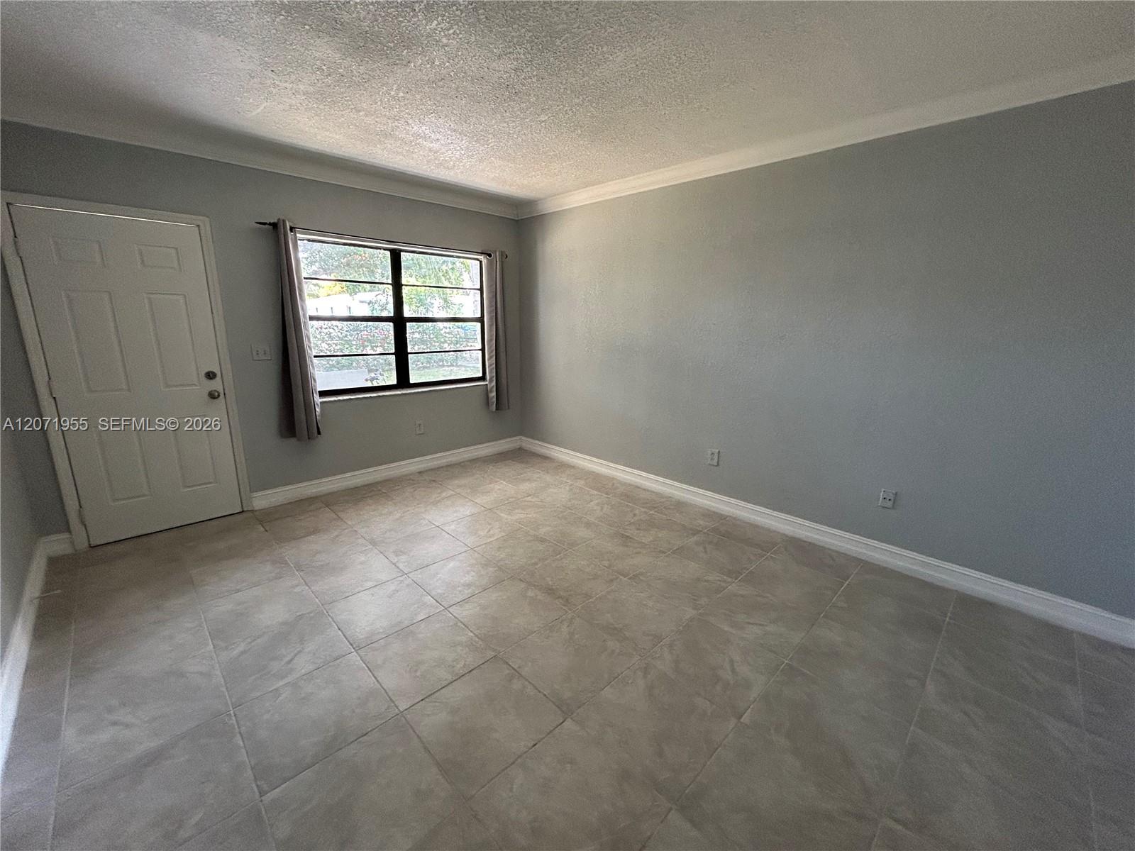 1925 Madison St # 5 — Photo 3